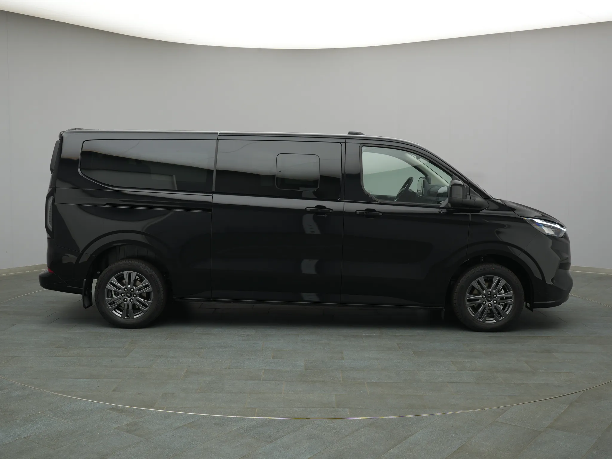 Ford Tourneo Custom – Bild 8