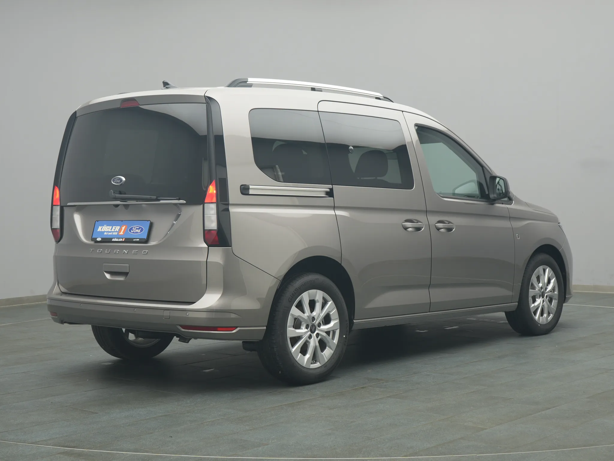 Ford Tourneo Connect Titanium – Bild 4