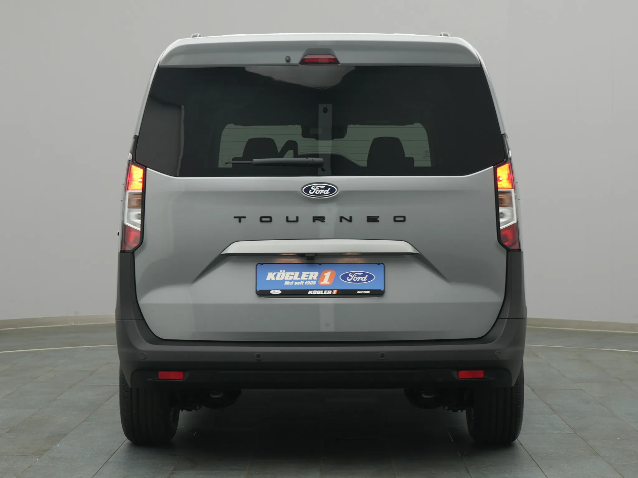 Ford Tourneo Courier Titanium – Bild 7