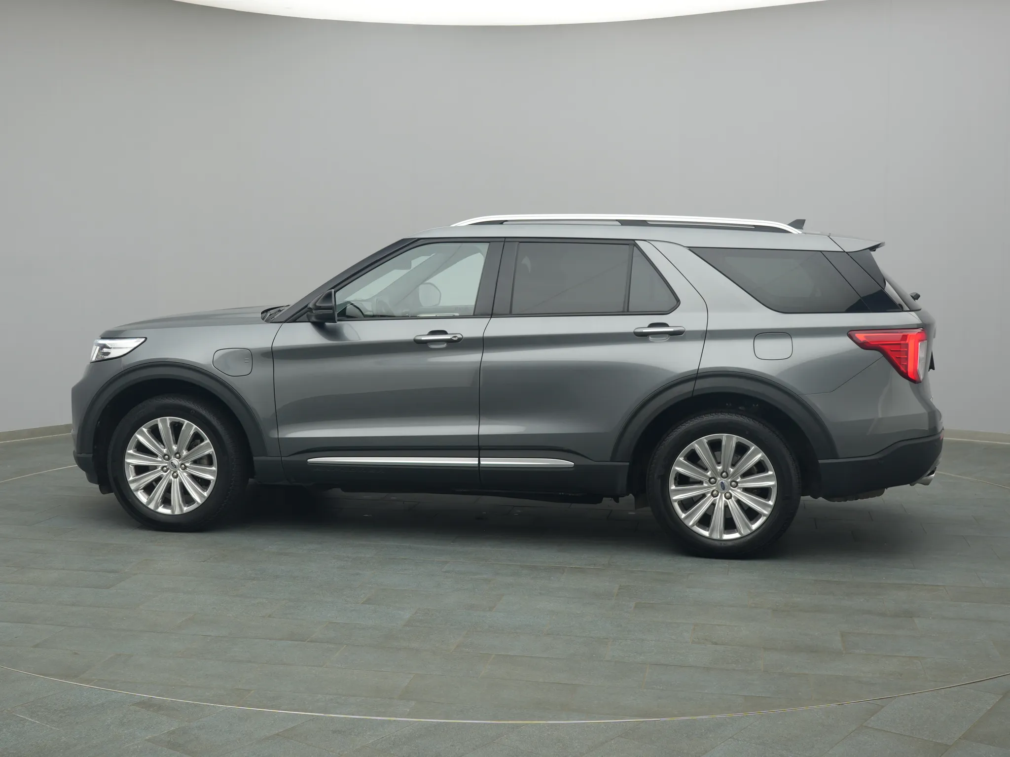 Ford Explorer Platinum – Bild 3