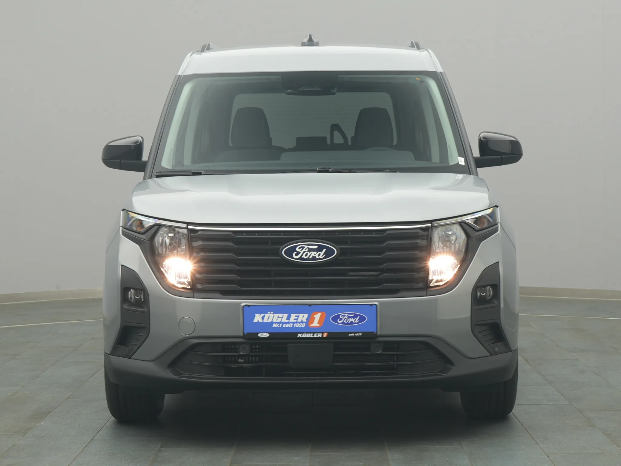 Ford Tourneo Courier Titanium – Bild 6