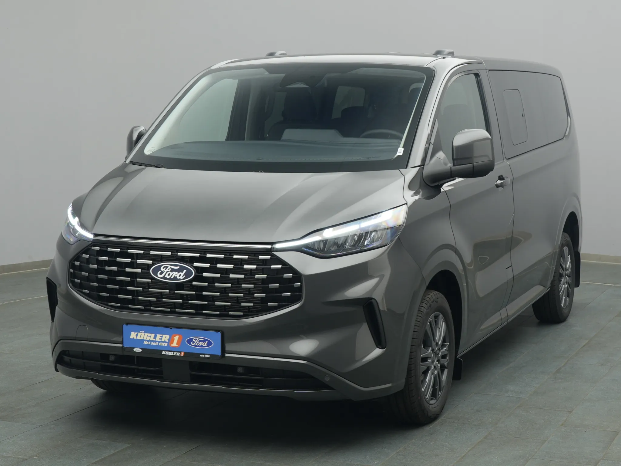 Ford Tourneo Custom 320 L1 Titanium 170PS Automatik Bild
