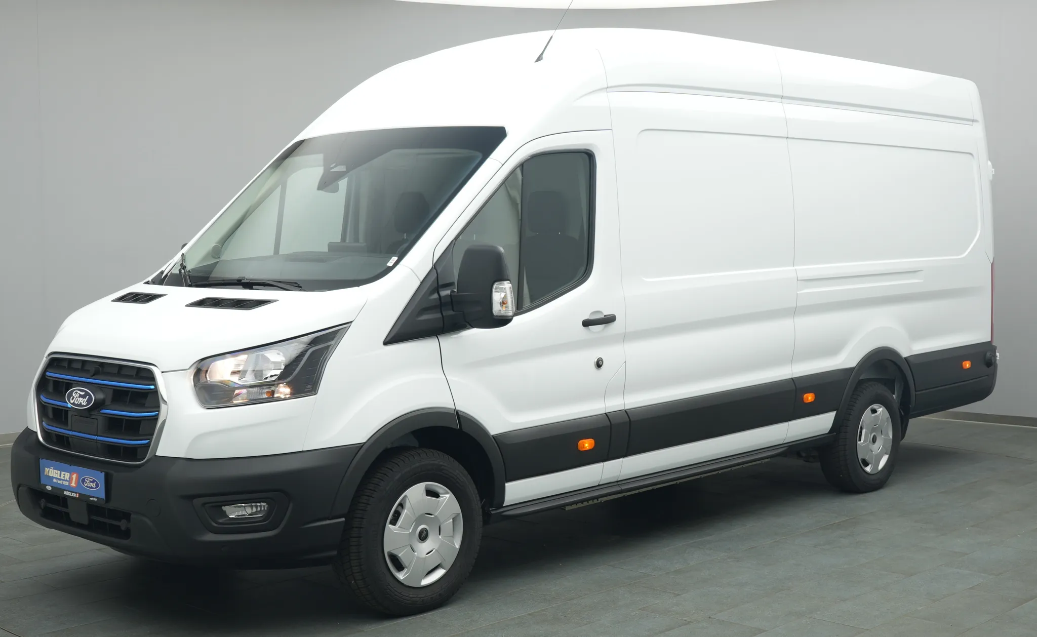 Ford E-Transit Kasten 350 L4H3 Trend / Klima / PDC Bild