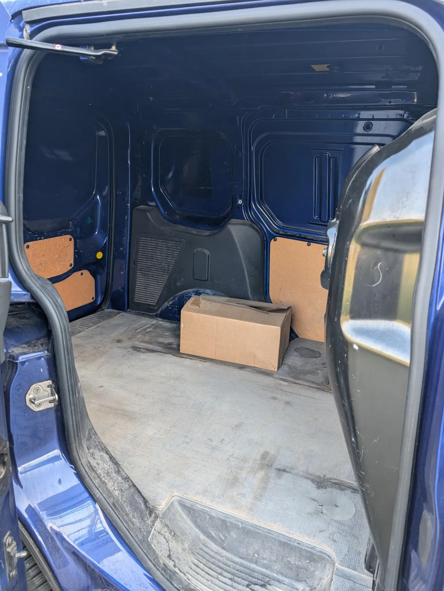 Ford Transit Connect Kasten – Bild 4