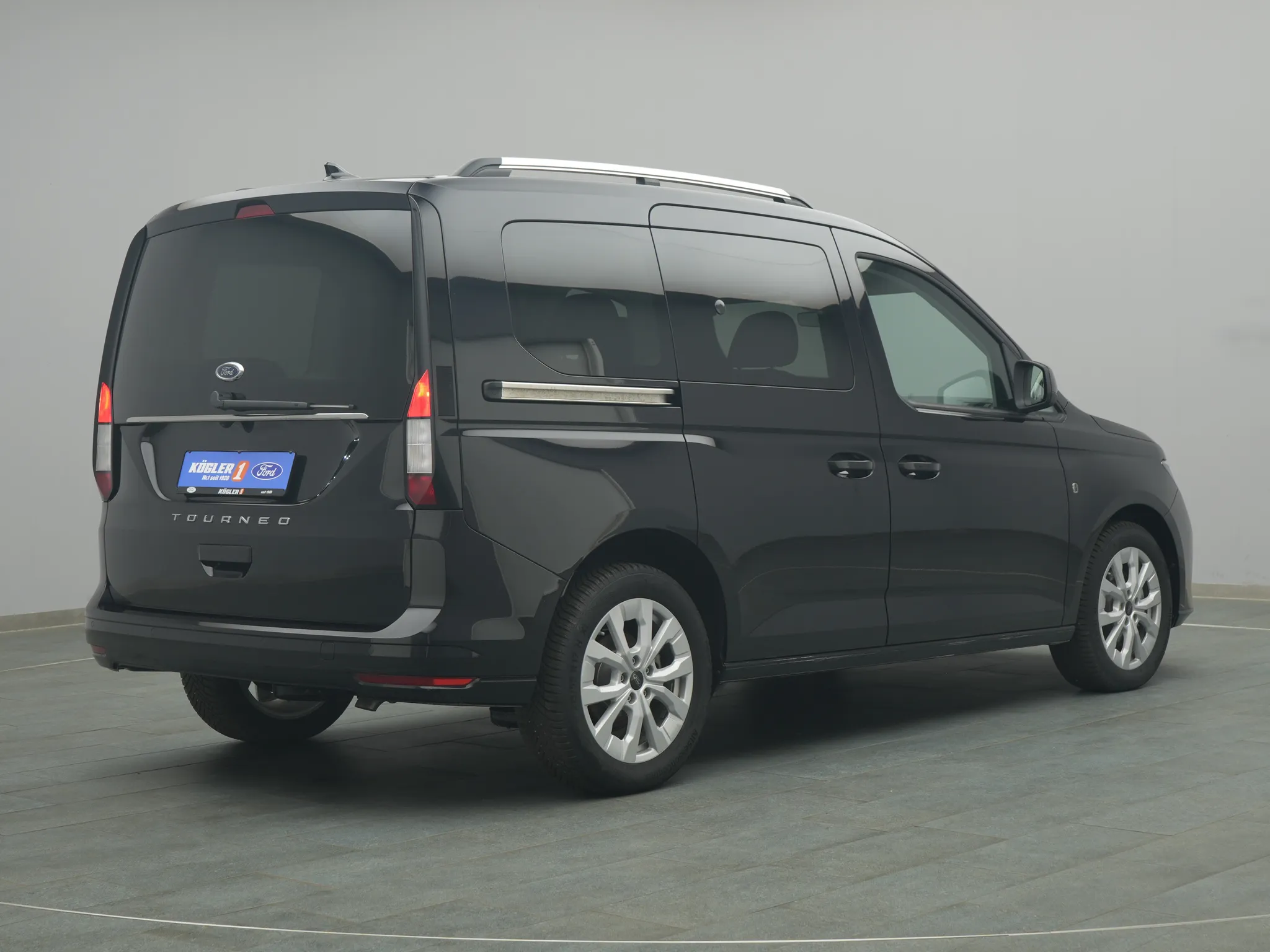 Ford Tourneo Connect Titanium – Bild 4