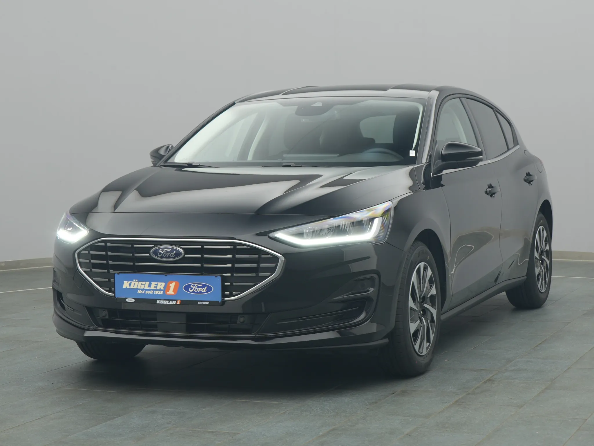 Ford Focus Titanium Edition 155PS / Automatik / ACC / PDC Bild