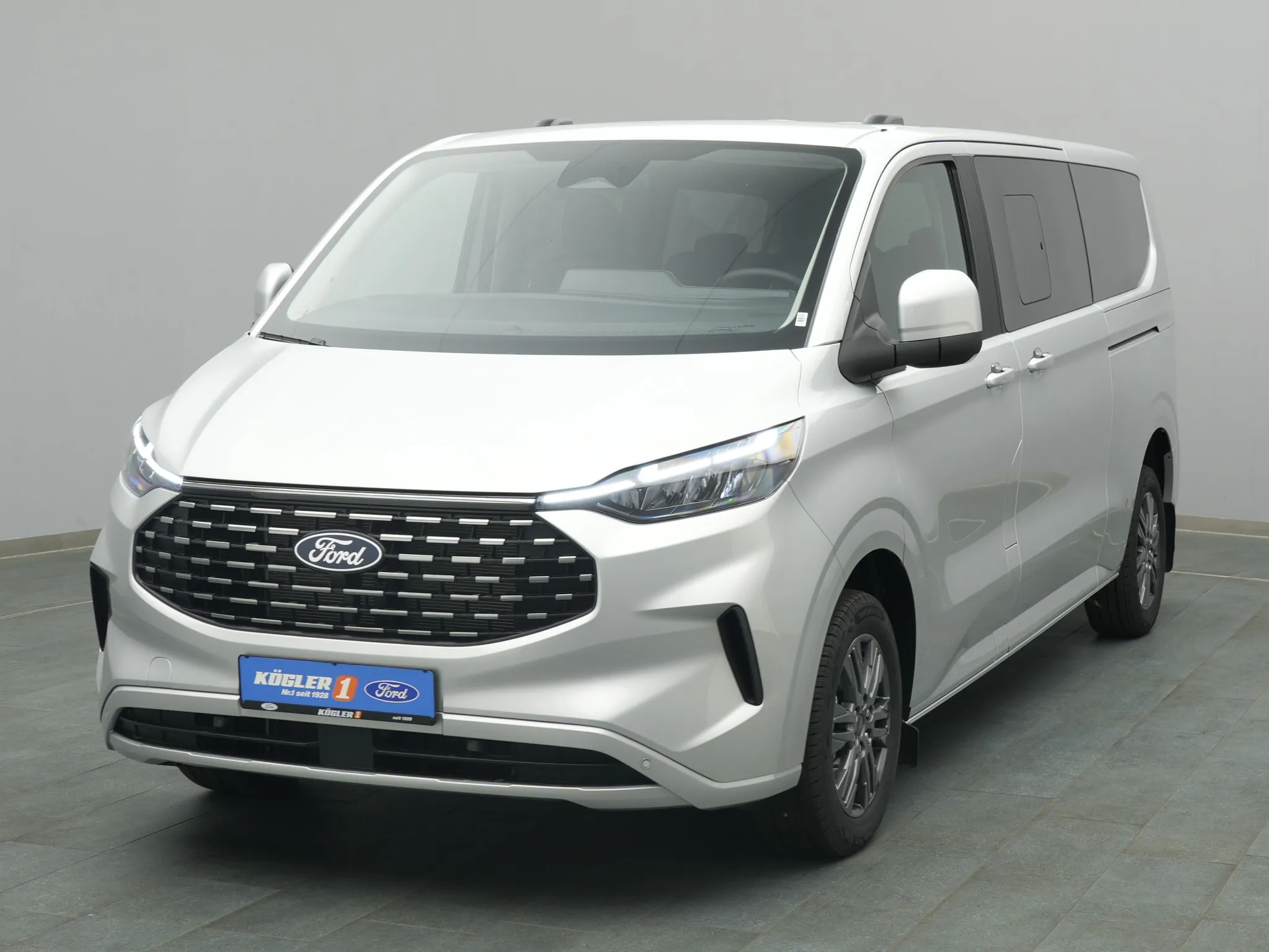 Ford Tourneo Custom 320 L2 Titanium 150PS / Navi Bild