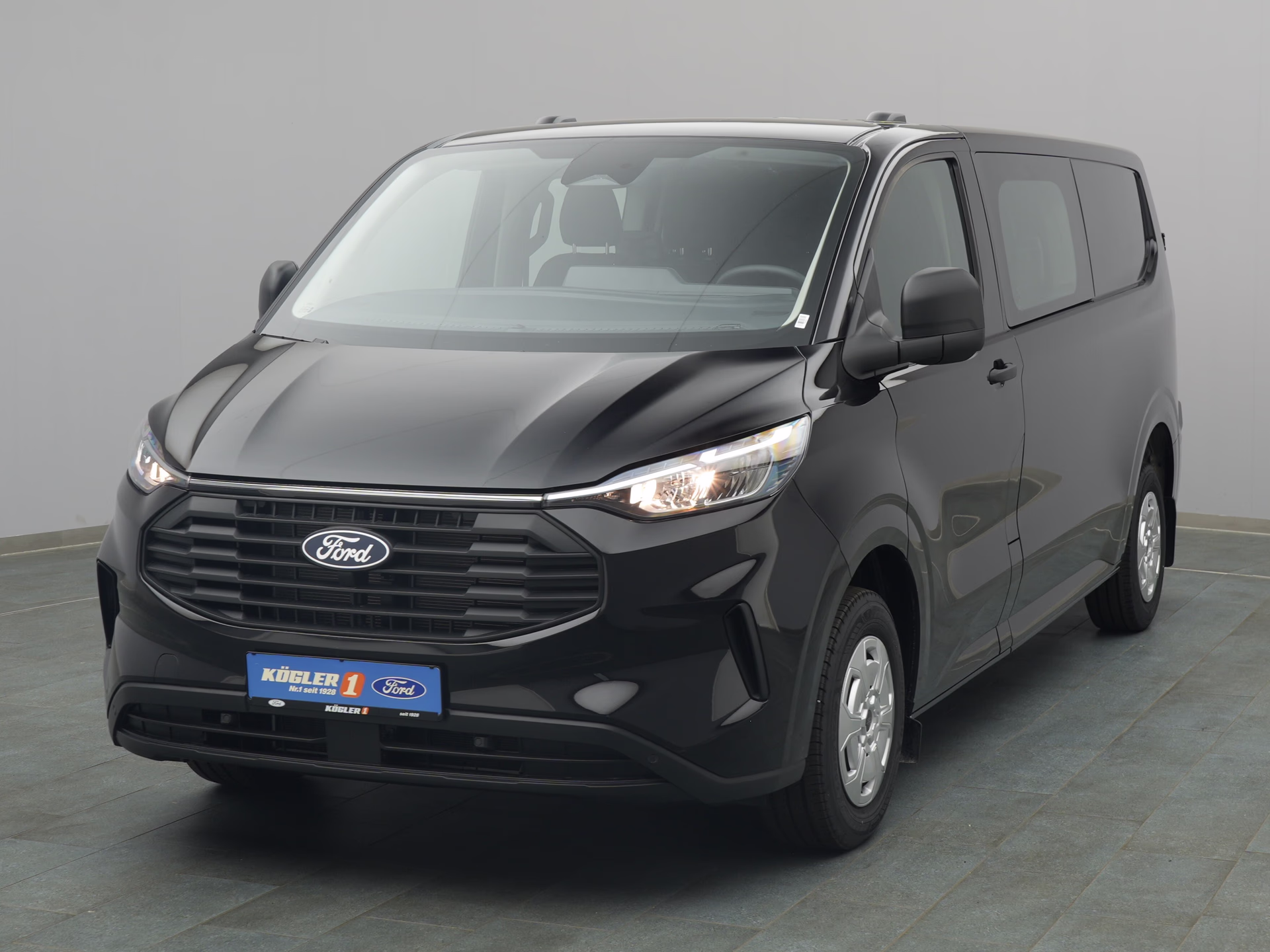 Ford Transit Custom Kasten Doka in schwarz