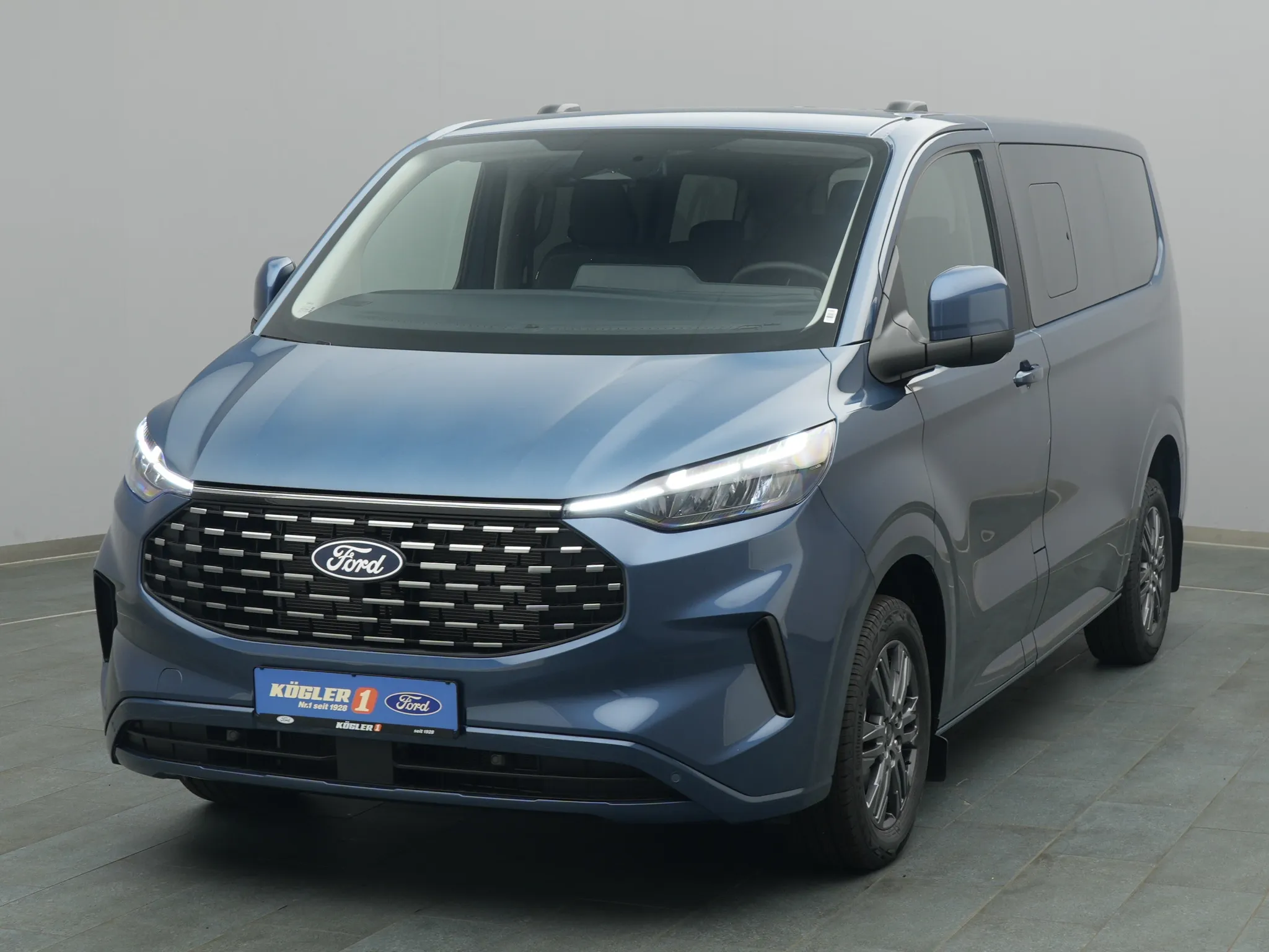 Ford Tourneo Custom 320 L1 Titanium 170PS Automatik Bild