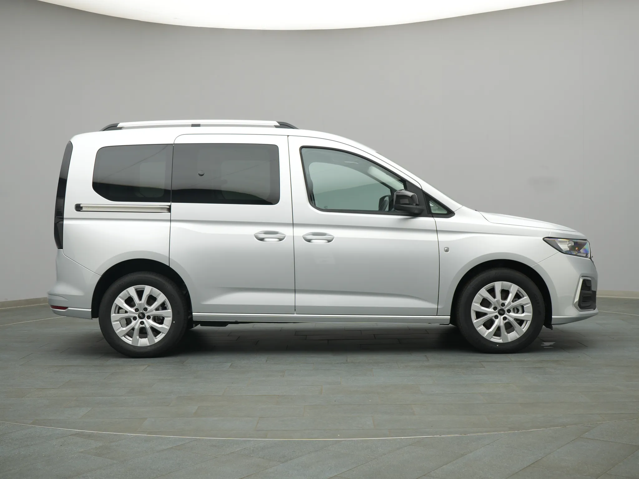 Ford Tourneo Connect Titanium – Bild 8