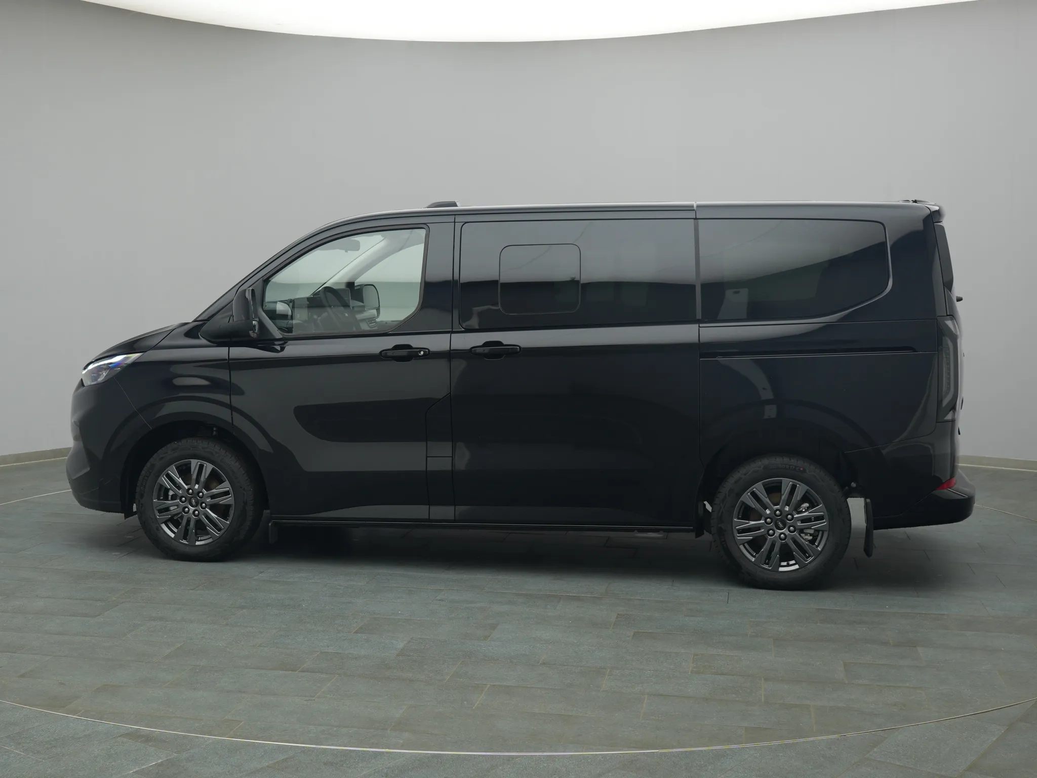 Ford Tourneo Custom – Bild 3