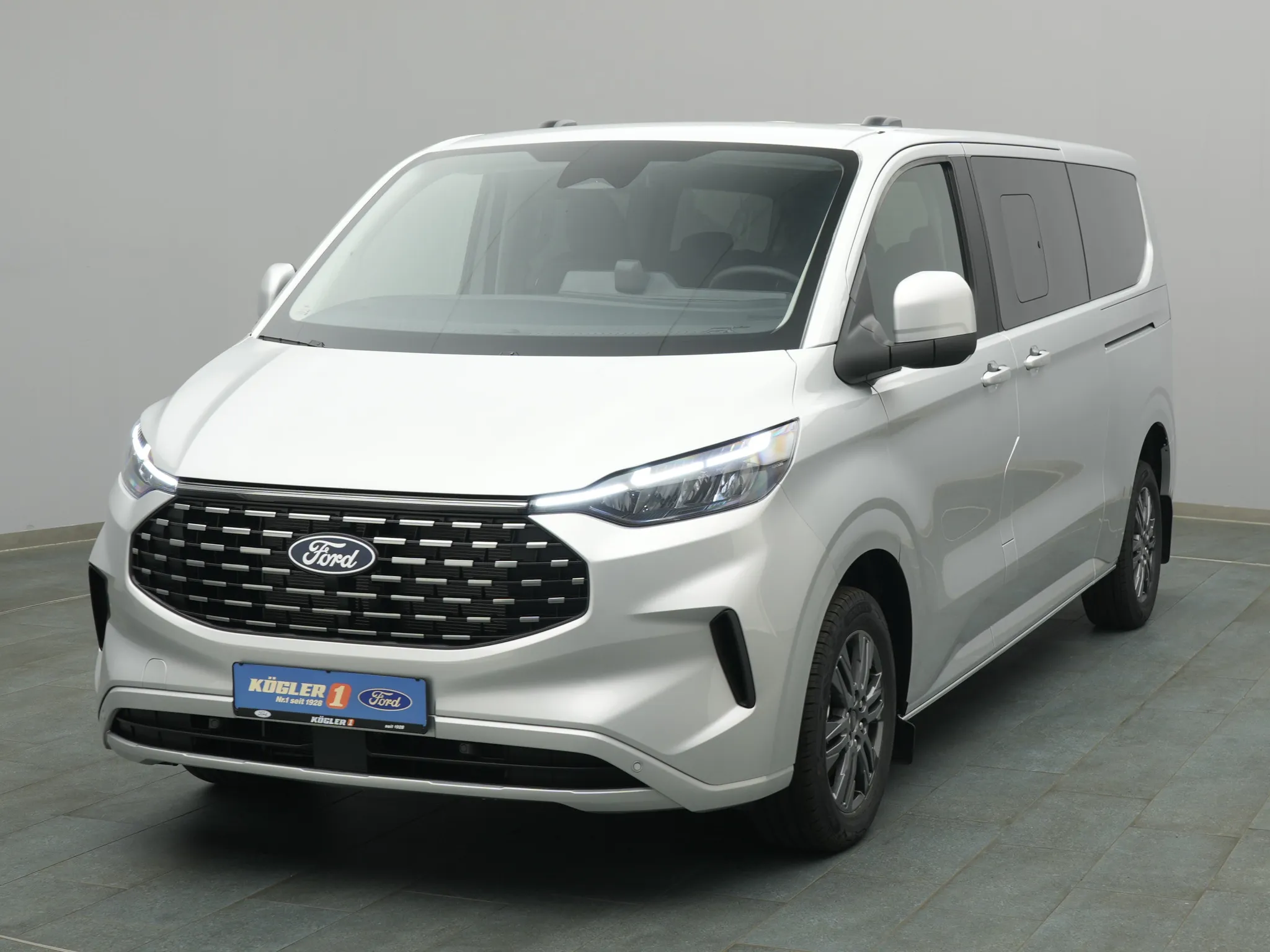 Ford Tourneo Custom 320 L2 Titanium Automatik 4x4 Bild