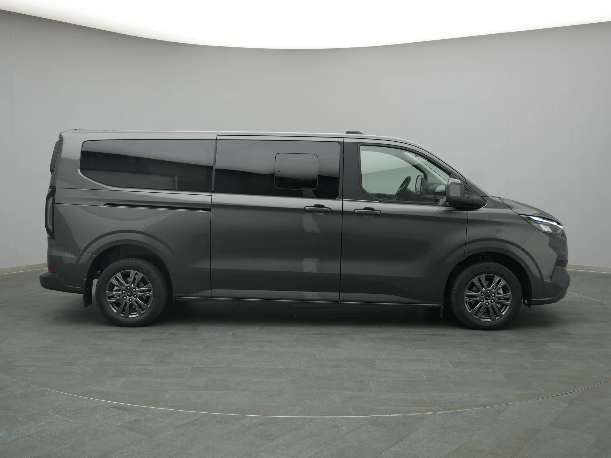Ford Tourneo Custom – Bild 8
