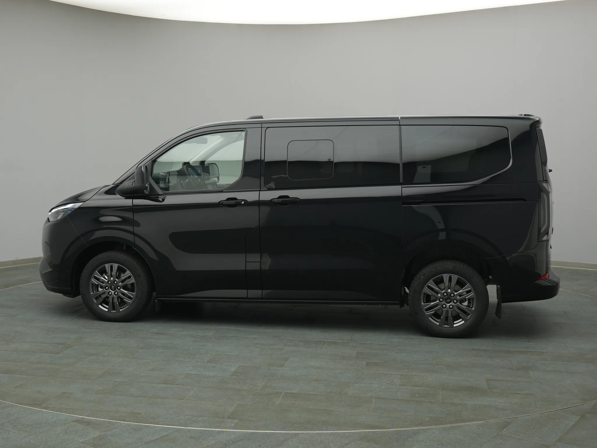 Ford Tourneo Custom – Bild 3