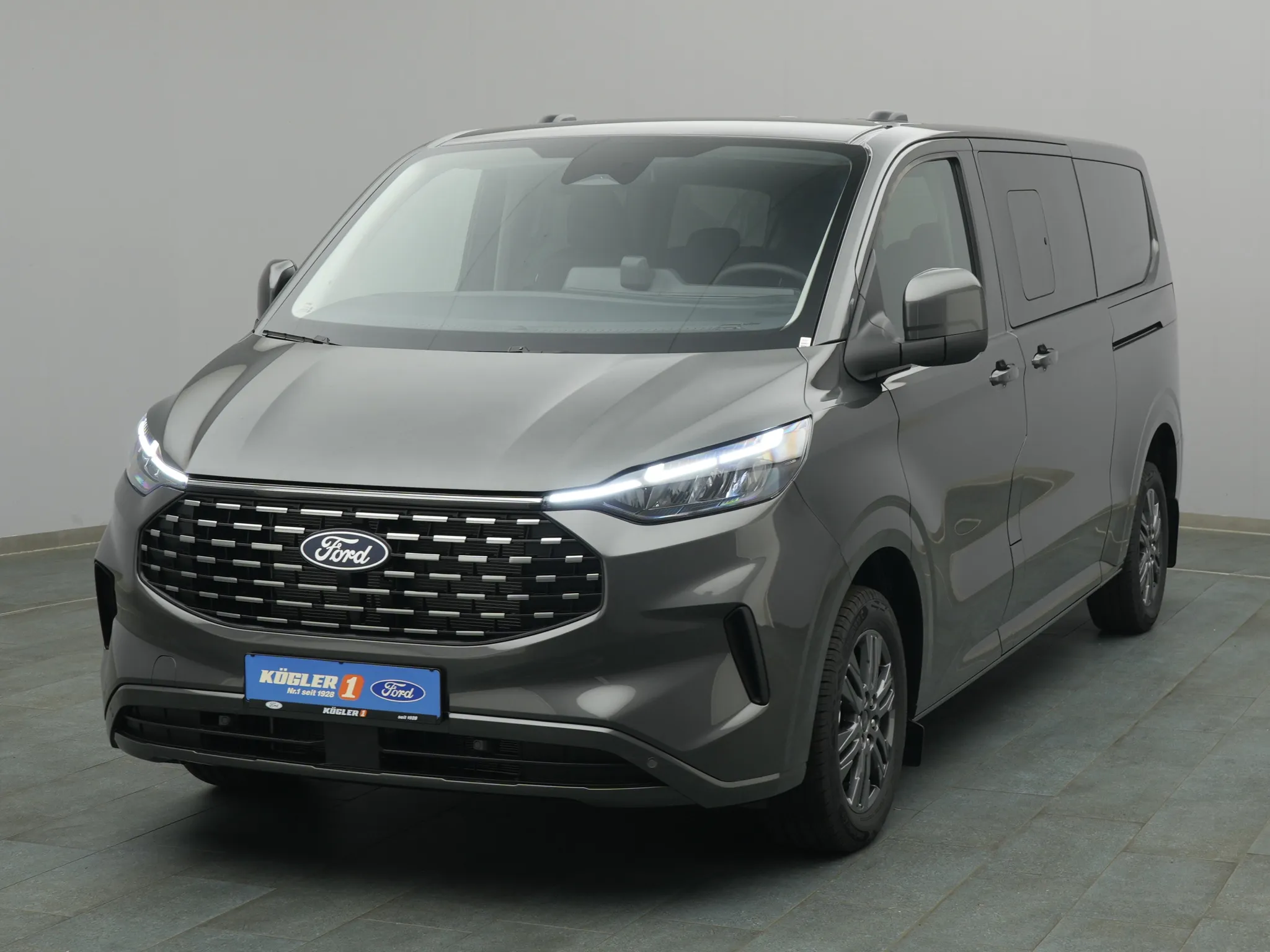 Ford Tourneo Custom 320 L2 Titanium 170PS Automatik Bild