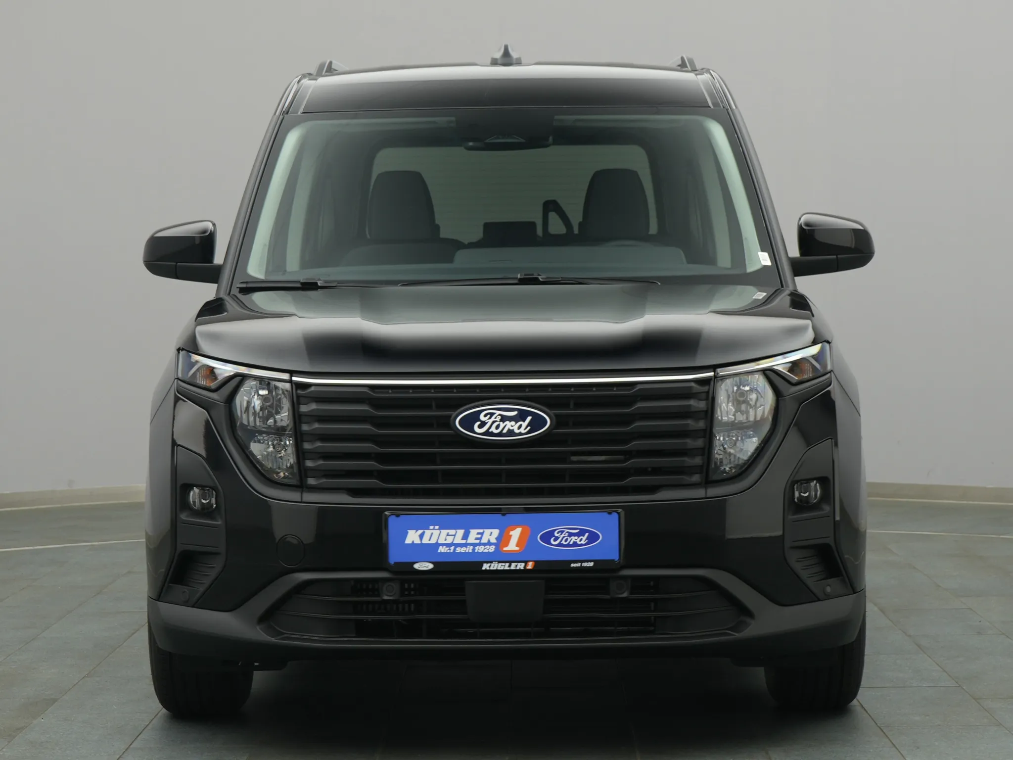 Ford Tourneo Courier Titanium – Bild 6