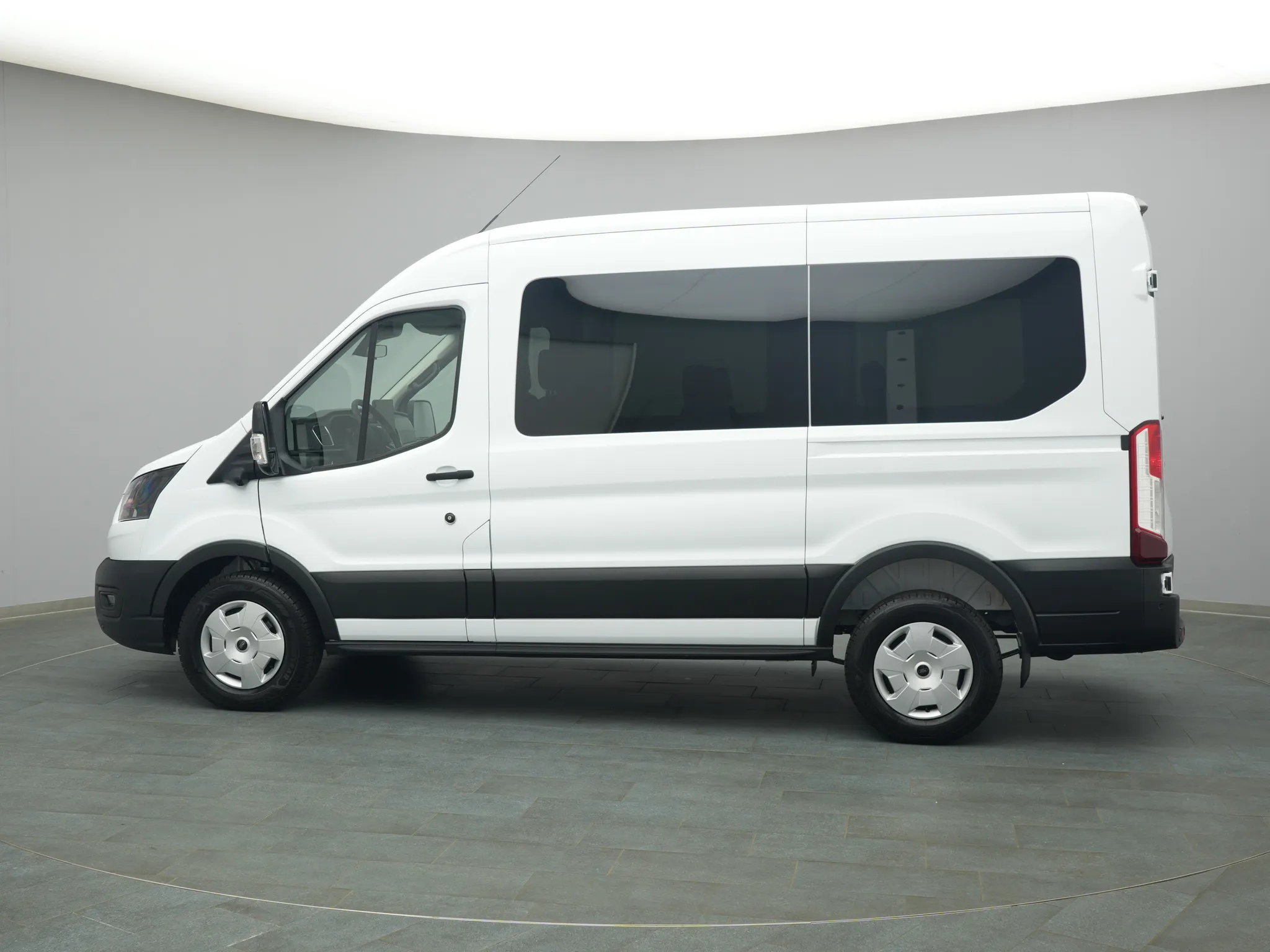 Ford Transit Kombi – Bild 3