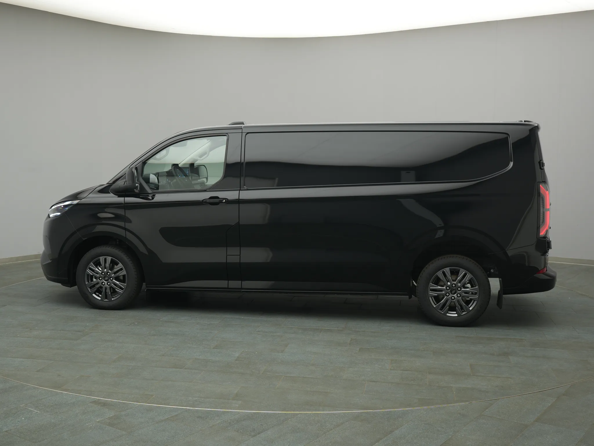 Ford Transit Custom Kasten – Bild 3