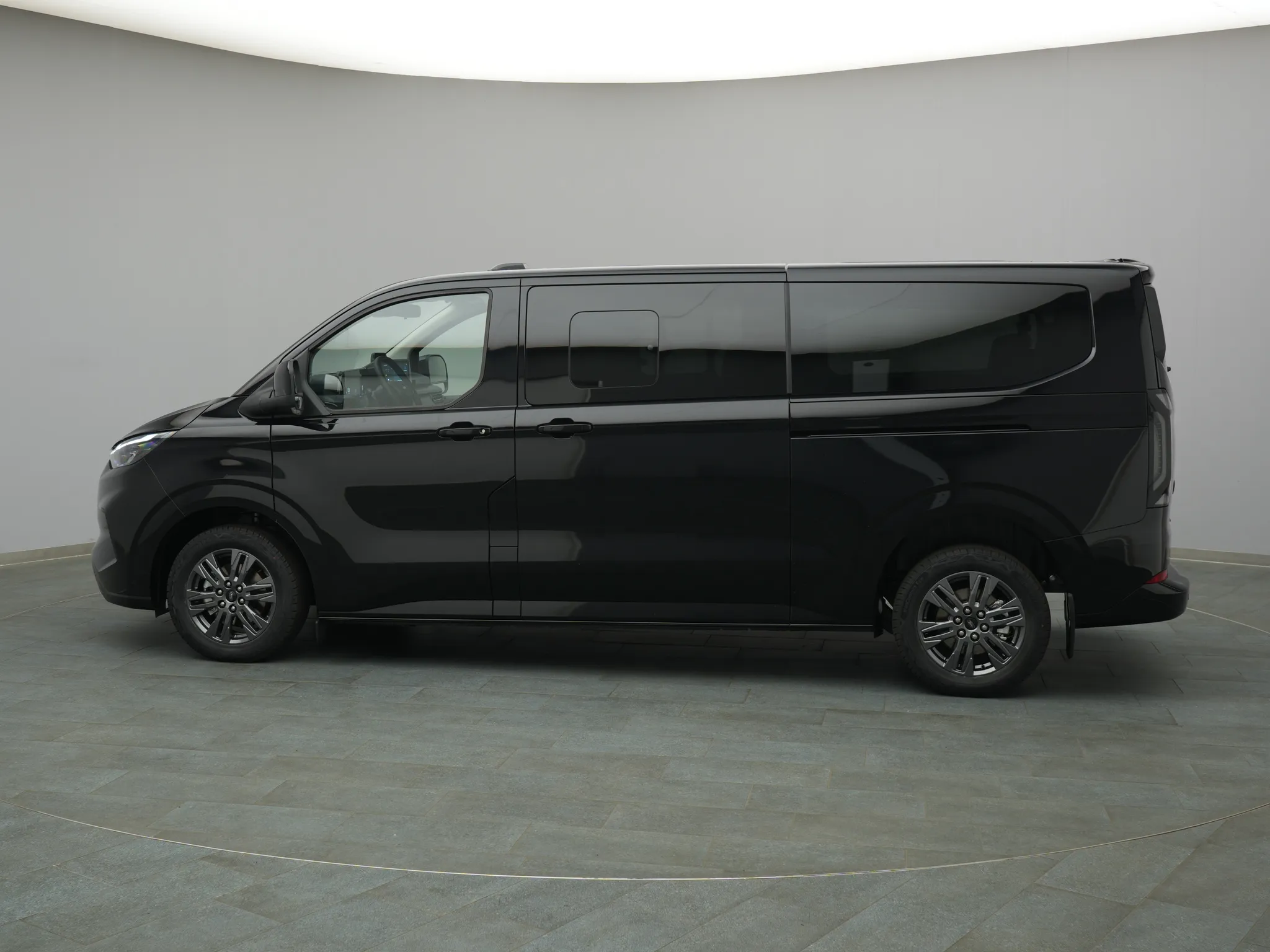 Ford Tourneo Custom – Bild 3