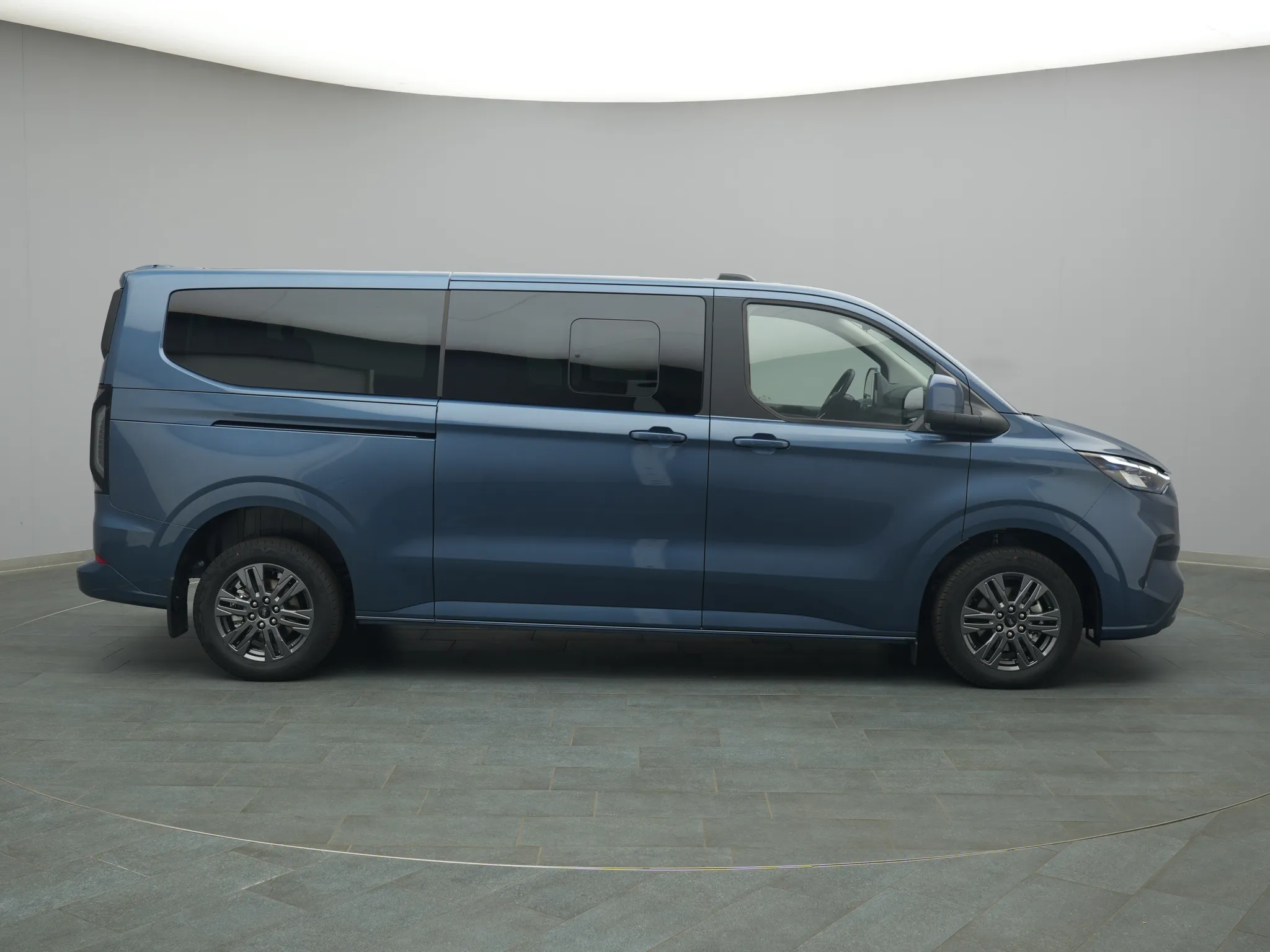 Ford Tourneo Custom – Bild 8
