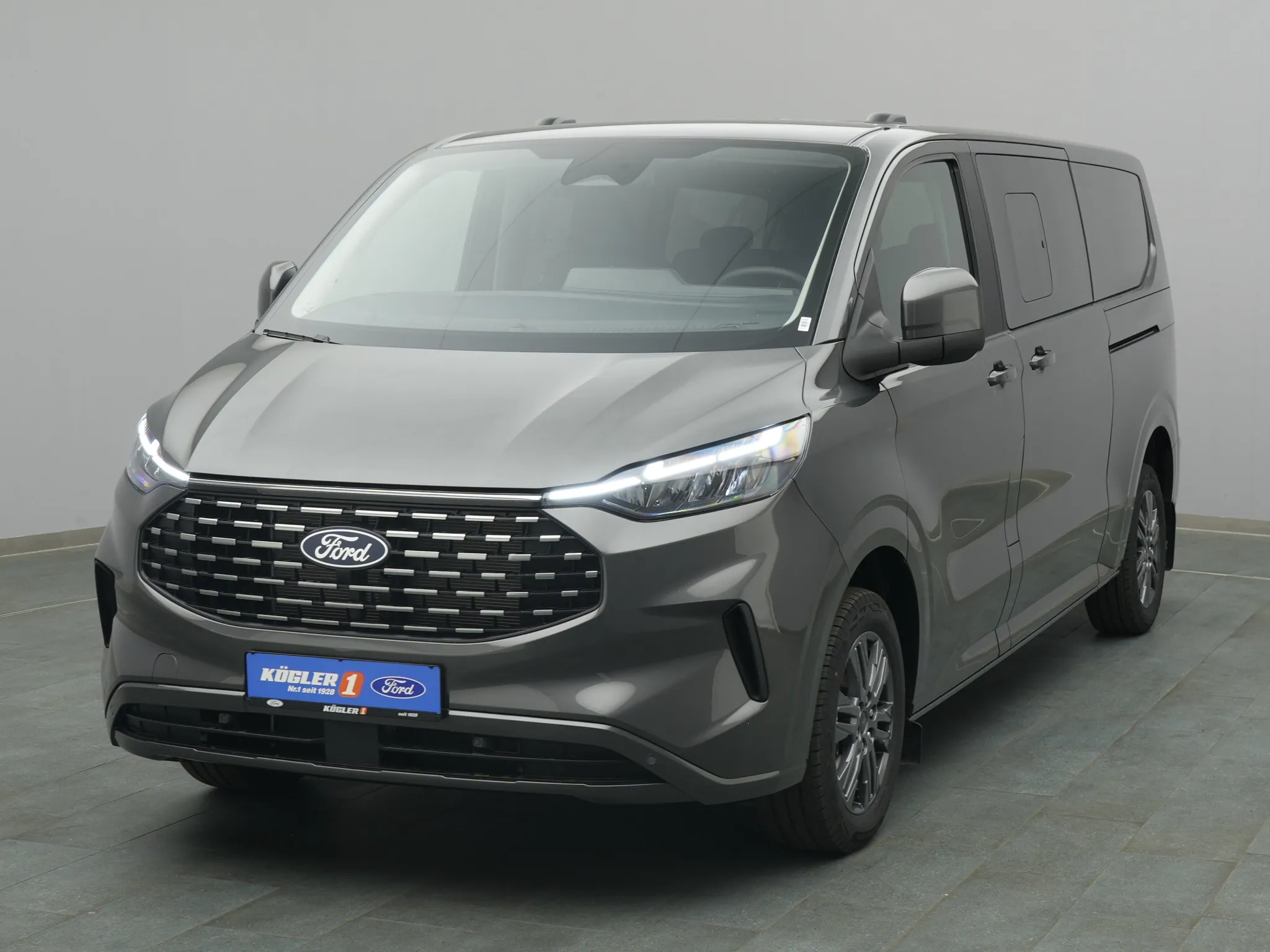 Ford Tourneo Custom 320 L2 Titanium 150PS / Navi Bild
