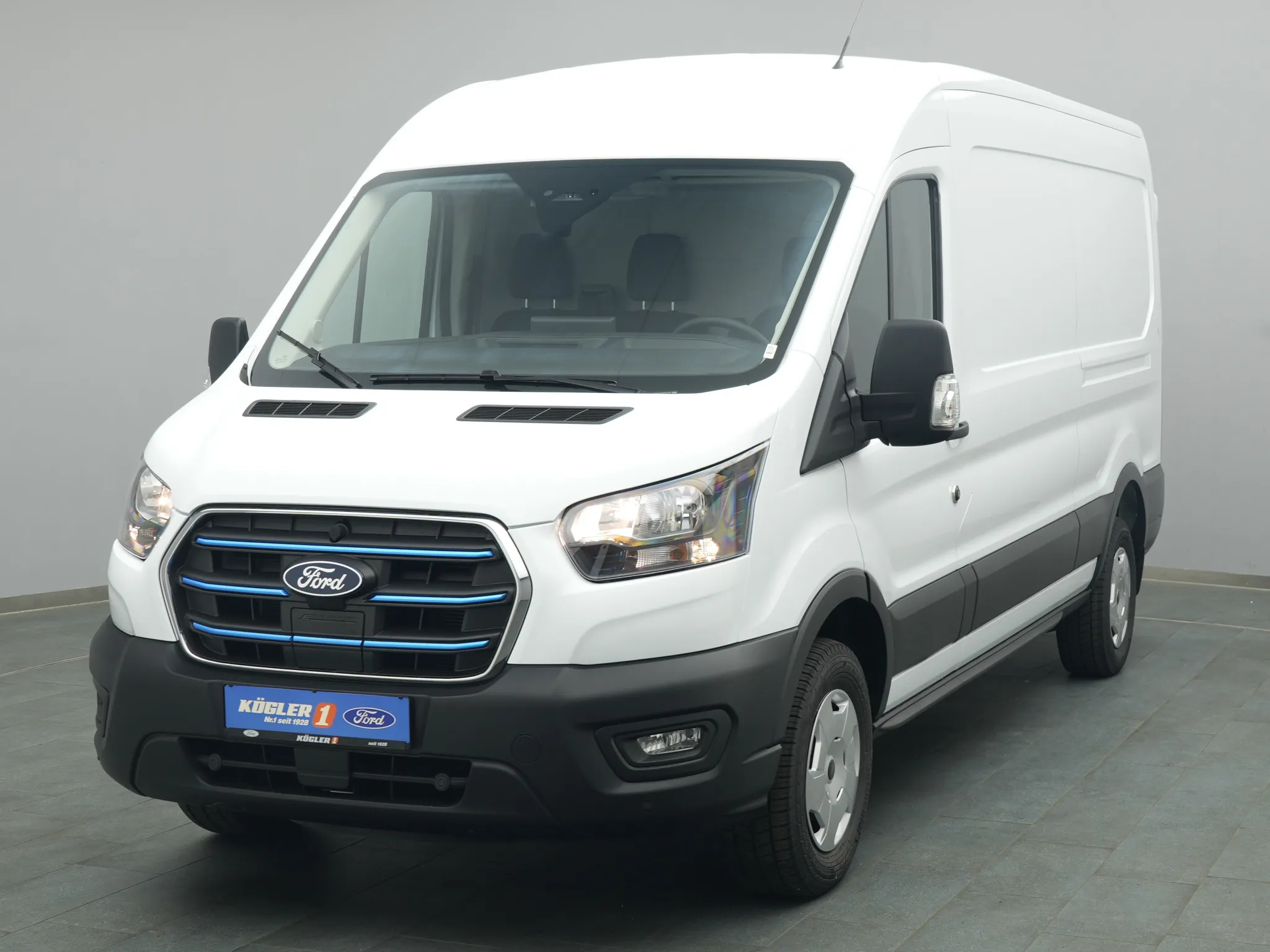 Ford E-Transit Kasten 390 L3H2 Trend / Klima / PDC Bild