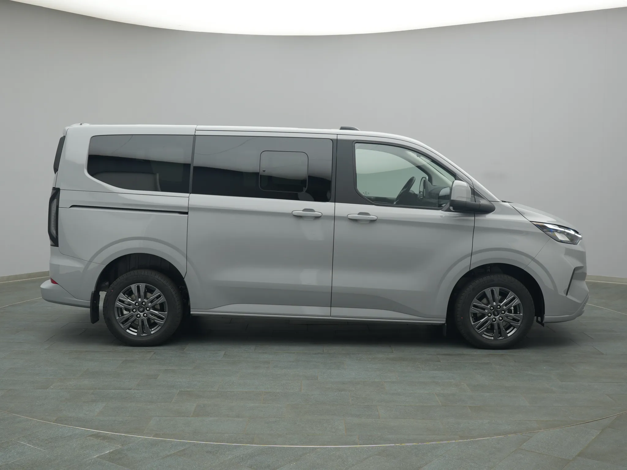 Ford Tourneo Custom – Bild 8