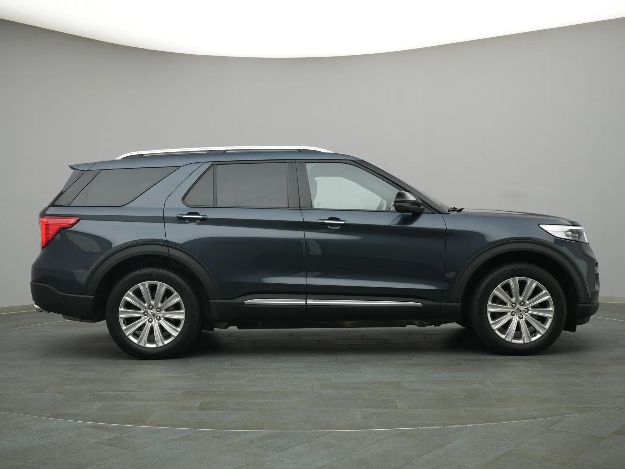 Ford Explorer Platinum – Bild 8