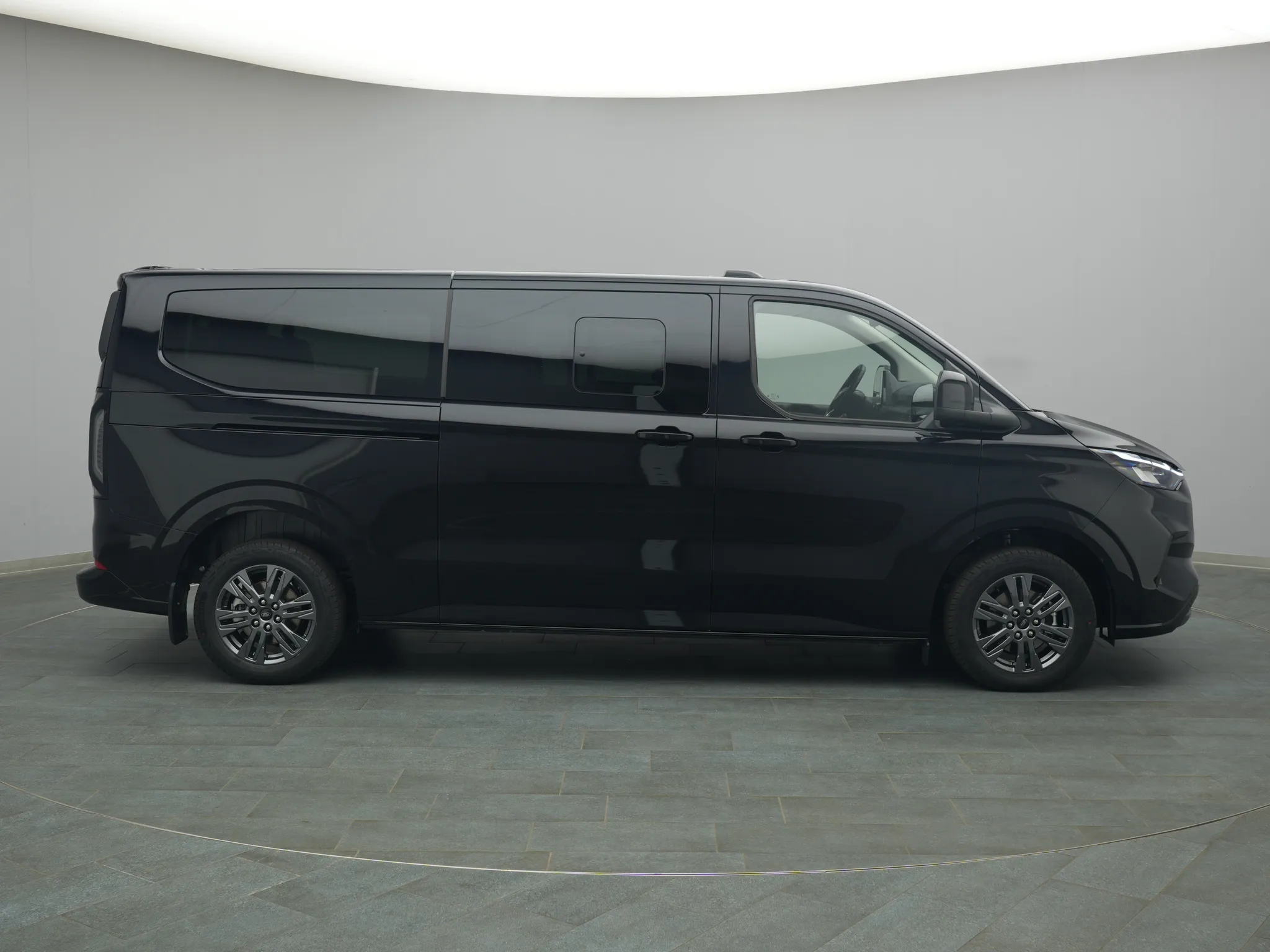 Ford Tourneo Custom – Bild 8