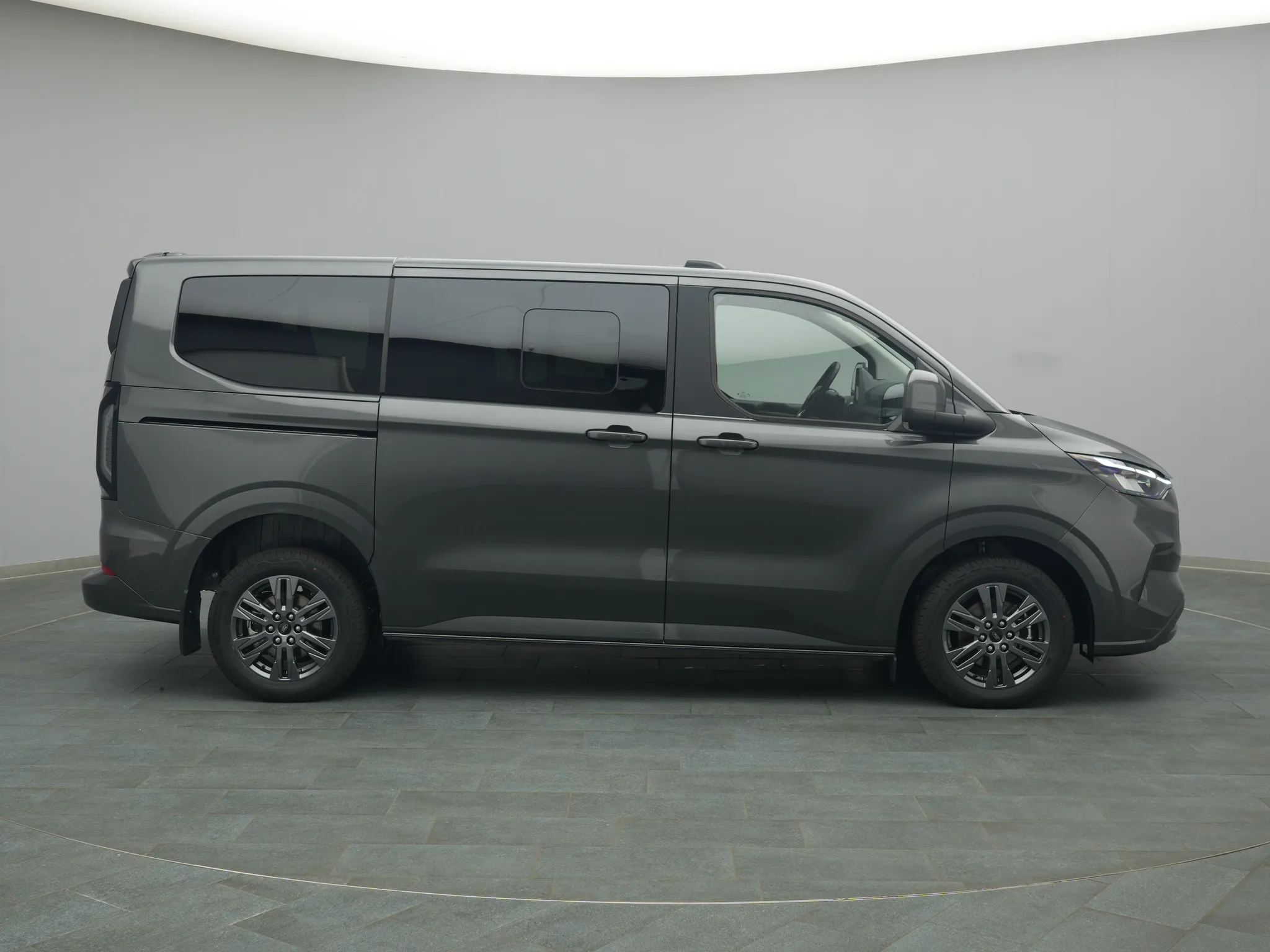Ford Tourneo Custom – Bild 8