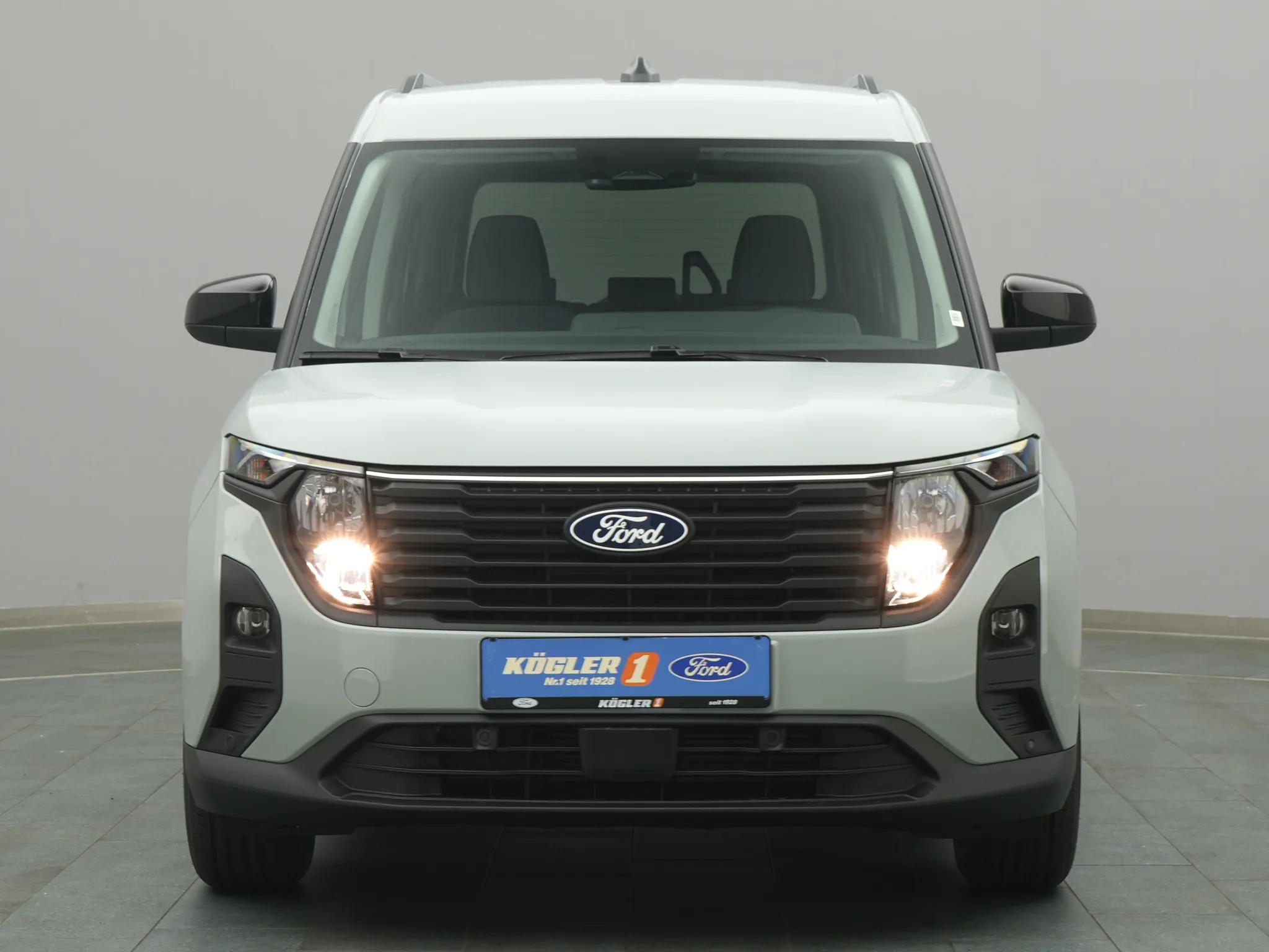 Ford Tourneo Courier Titanium – Bild 6