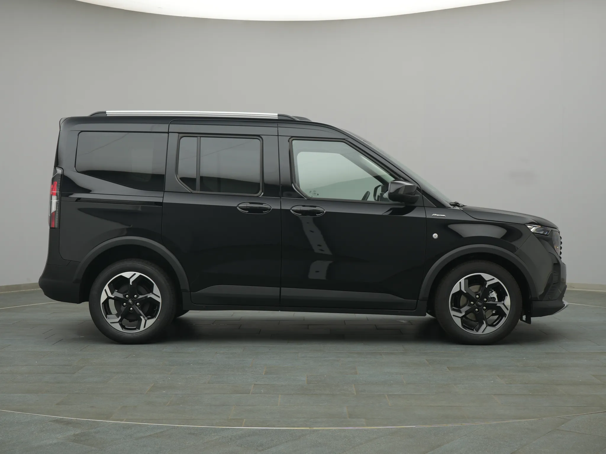 Ford Tourneo Courier Active – Bild 8
