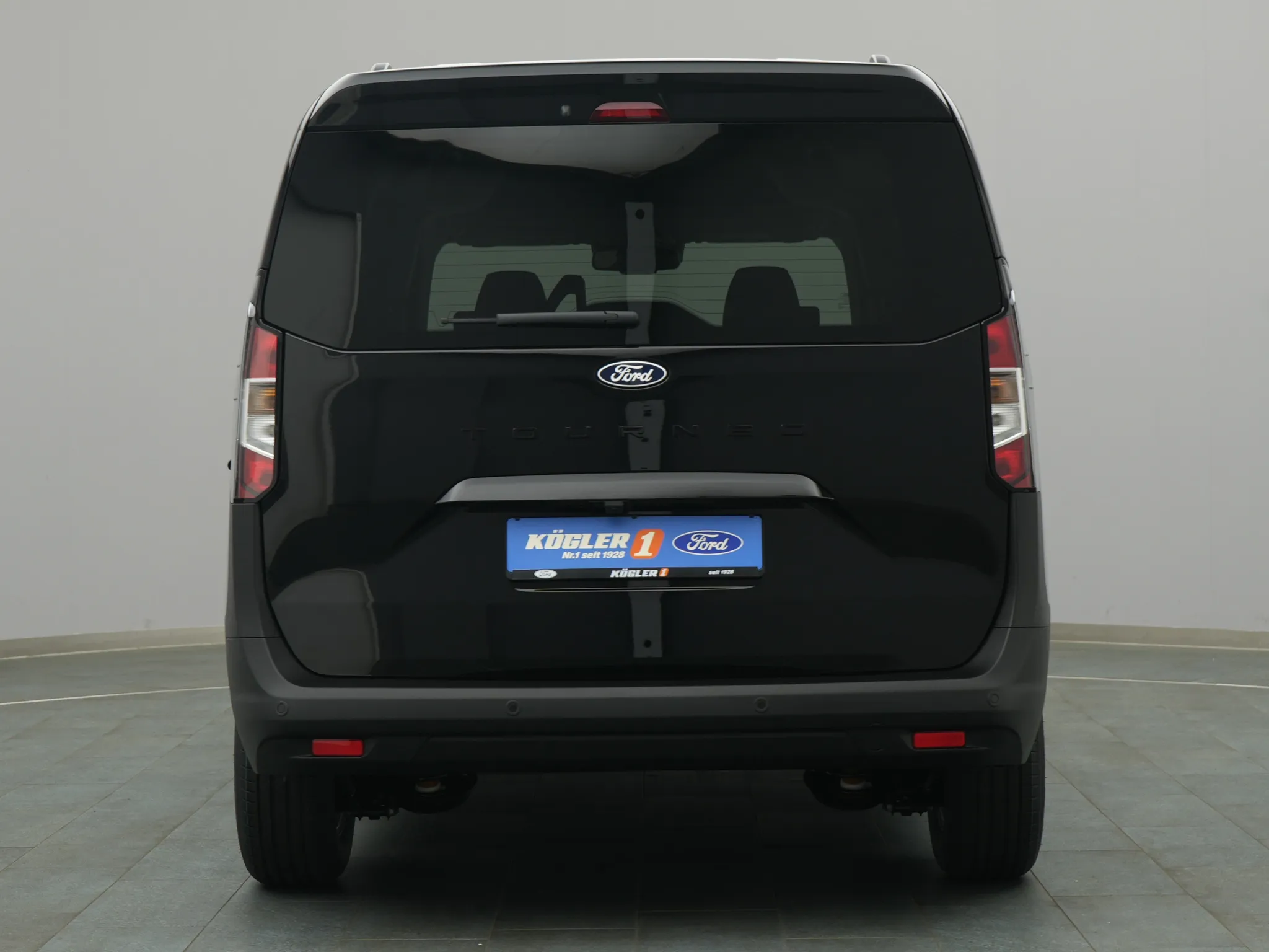 Ford Tourneo Courier Titanium – Bild 7