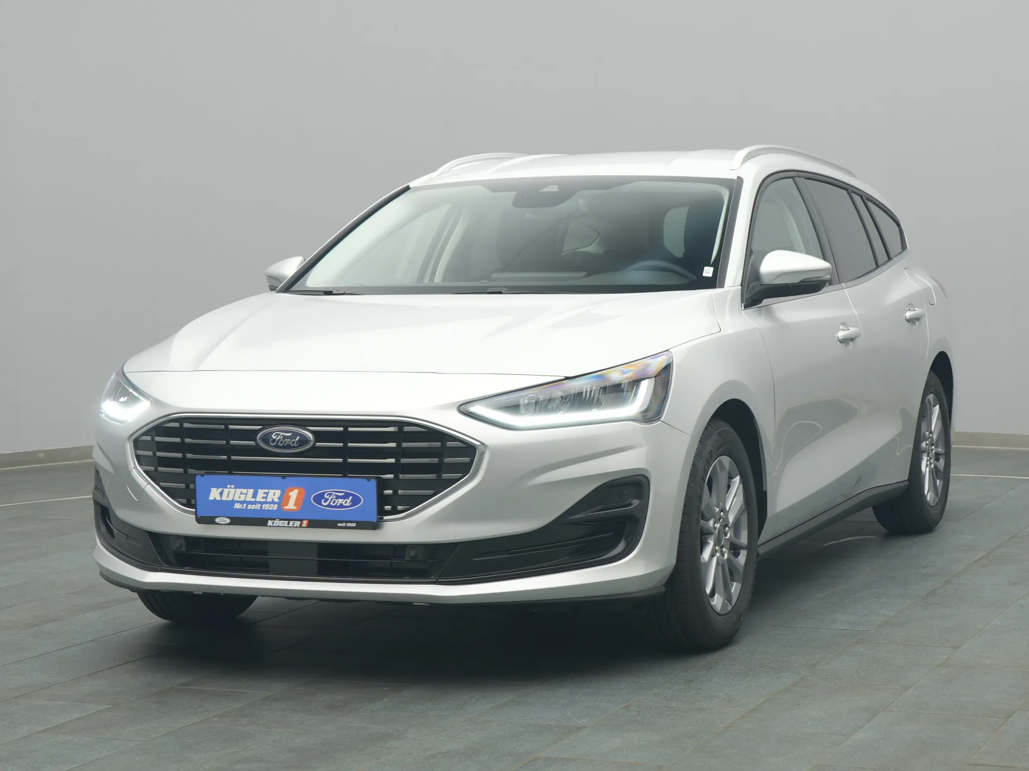 Ford Focus Titanium X Turnier  155PS / Automatik / ACC Bild