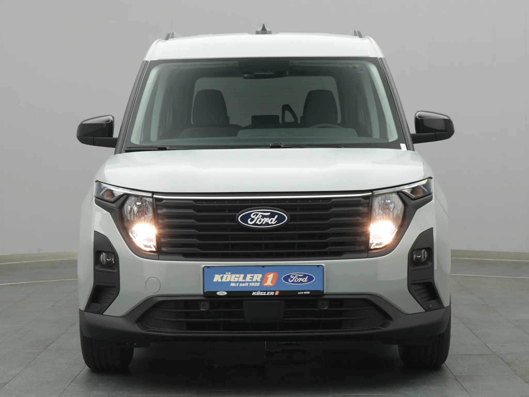 Ford Tourneo Courier Titanium – Bild 6