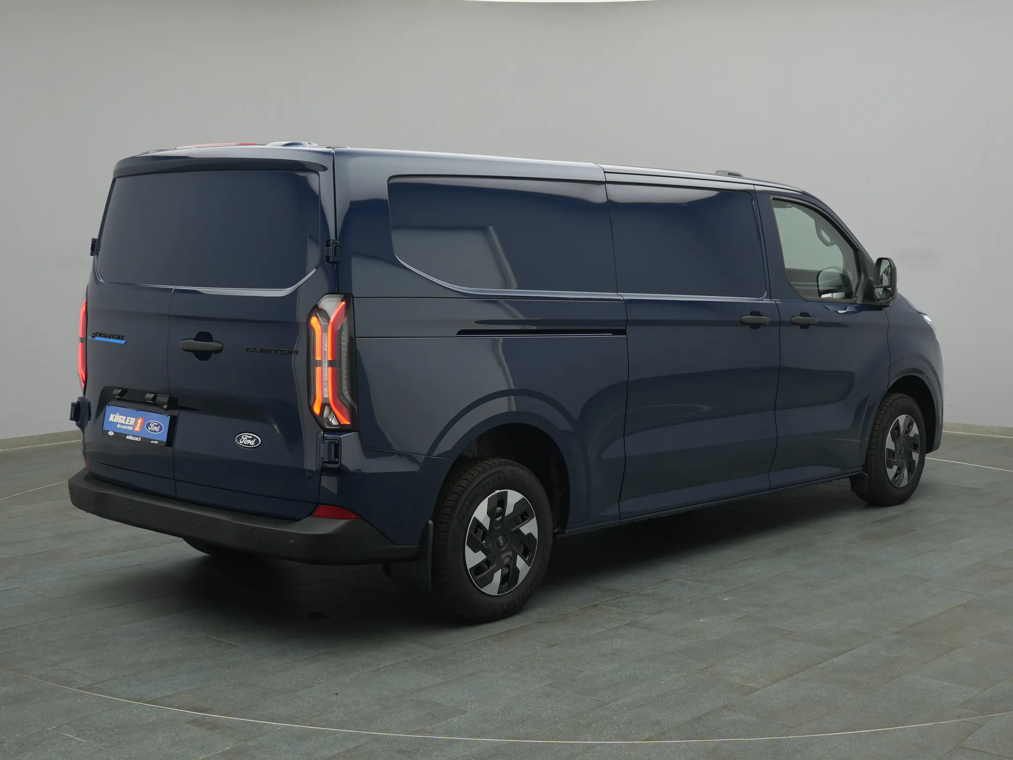 Ford E-Transit Custom Kasten – Bild 4