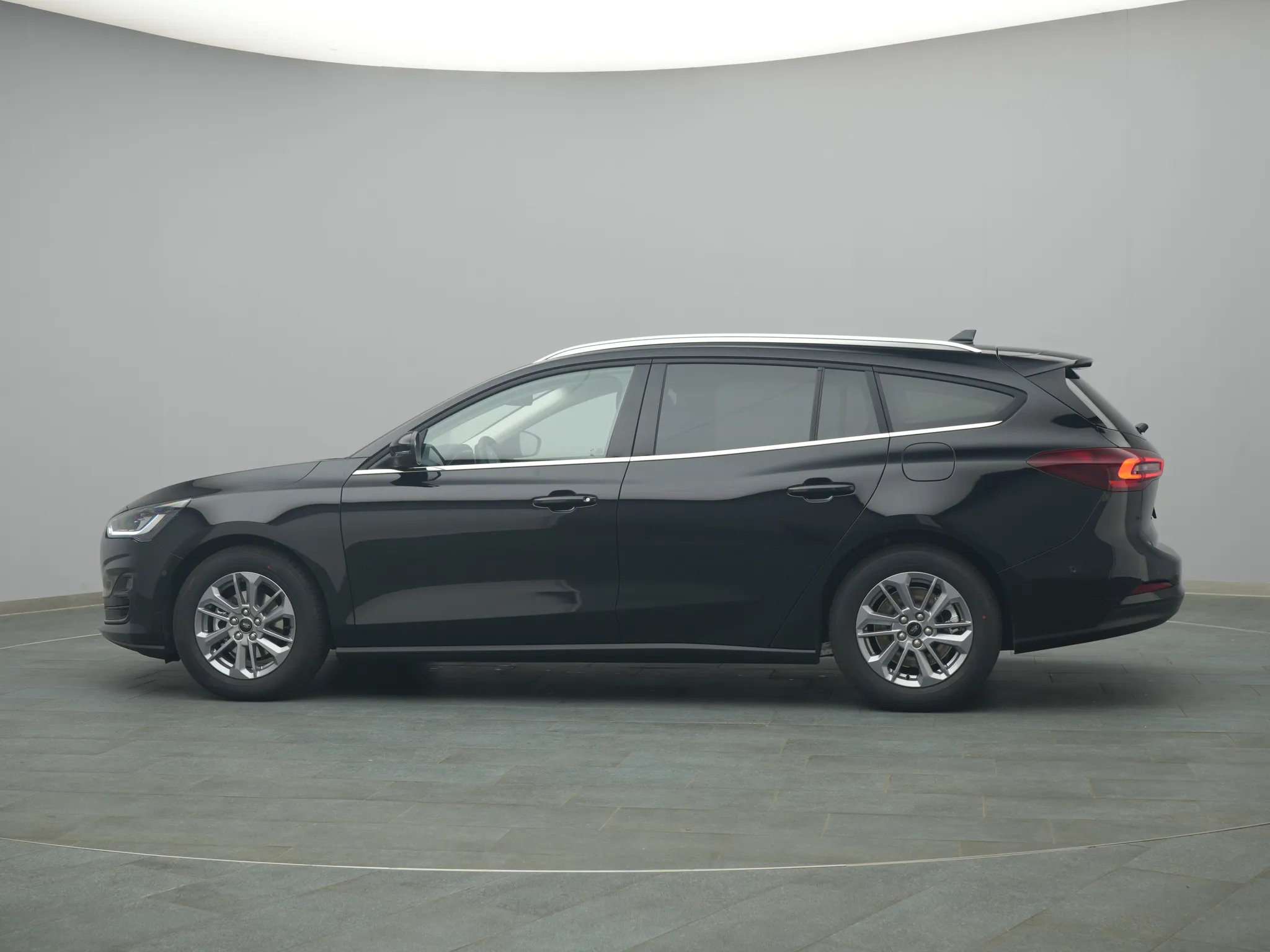 Ford Focus Titanium X – Bild 3