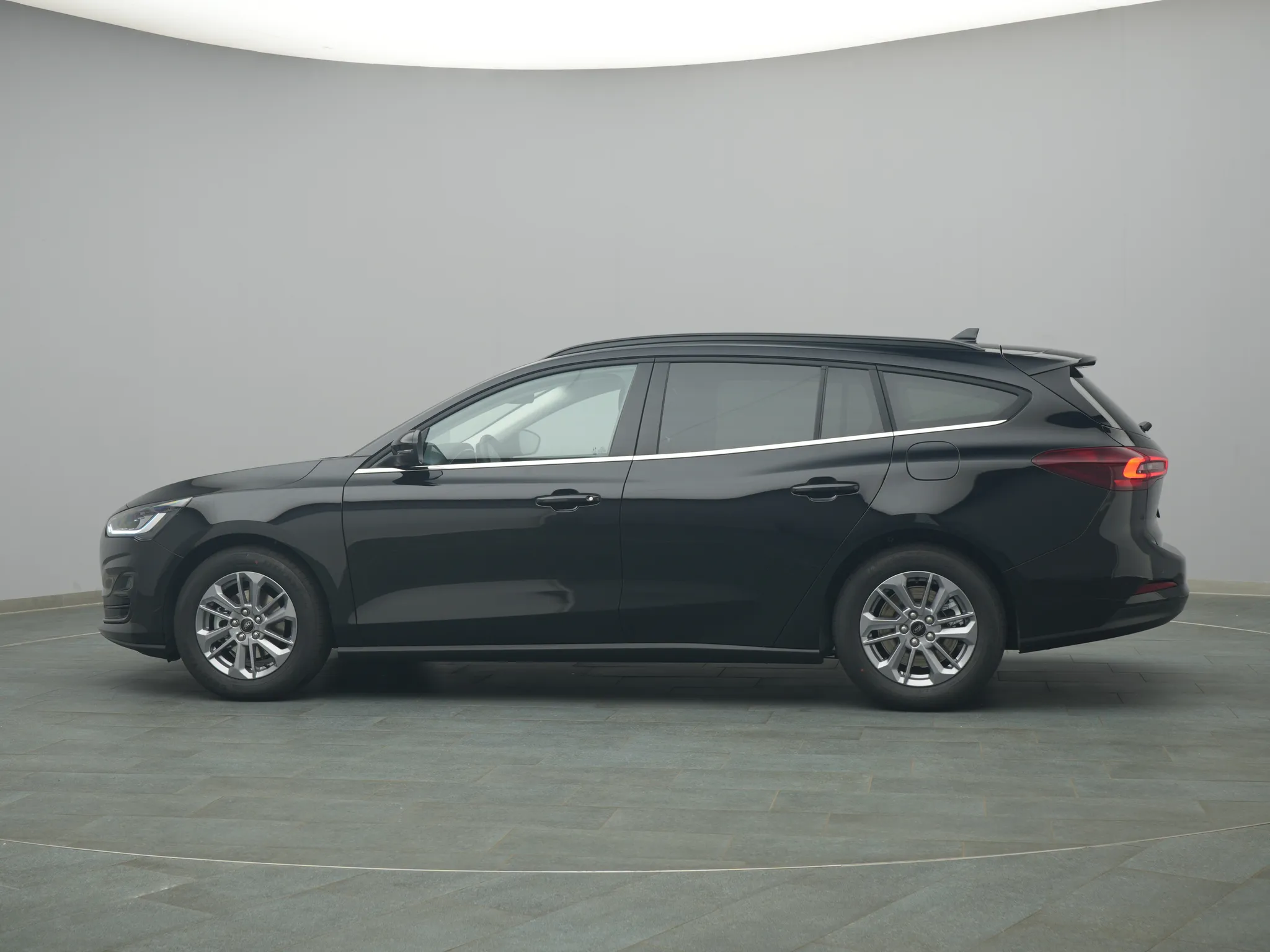 Ford Focus Titanium X – Bild 3