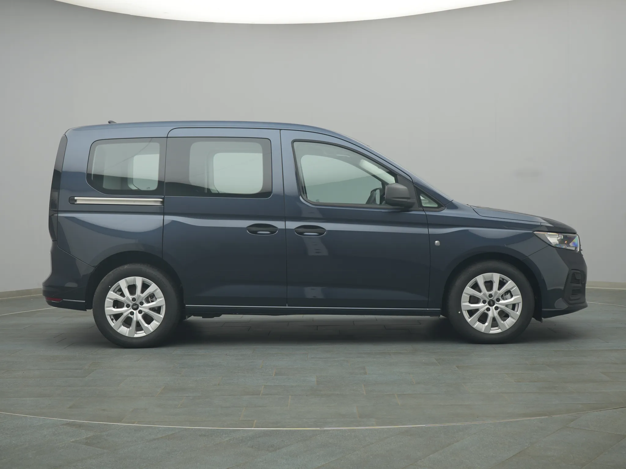 Ford Tourneo Connect Trend – Bild 8