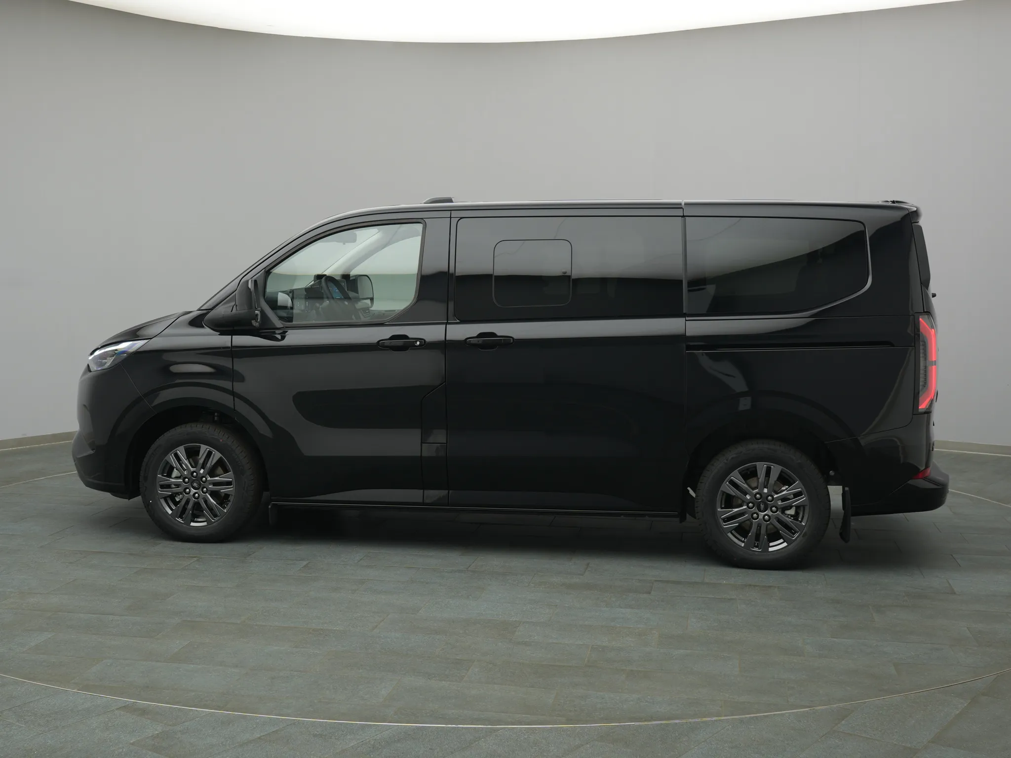 Ford E-Tourneo Custom – Bild 3