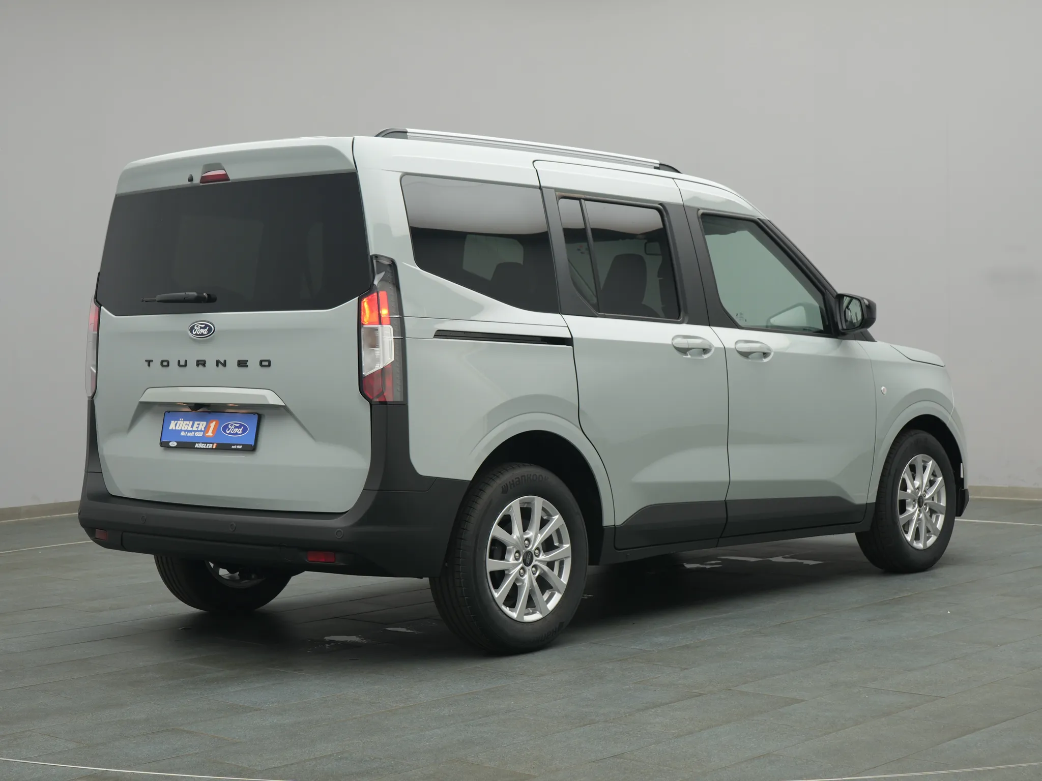 Ford Tourneo Courier Titanium – Bild 4
