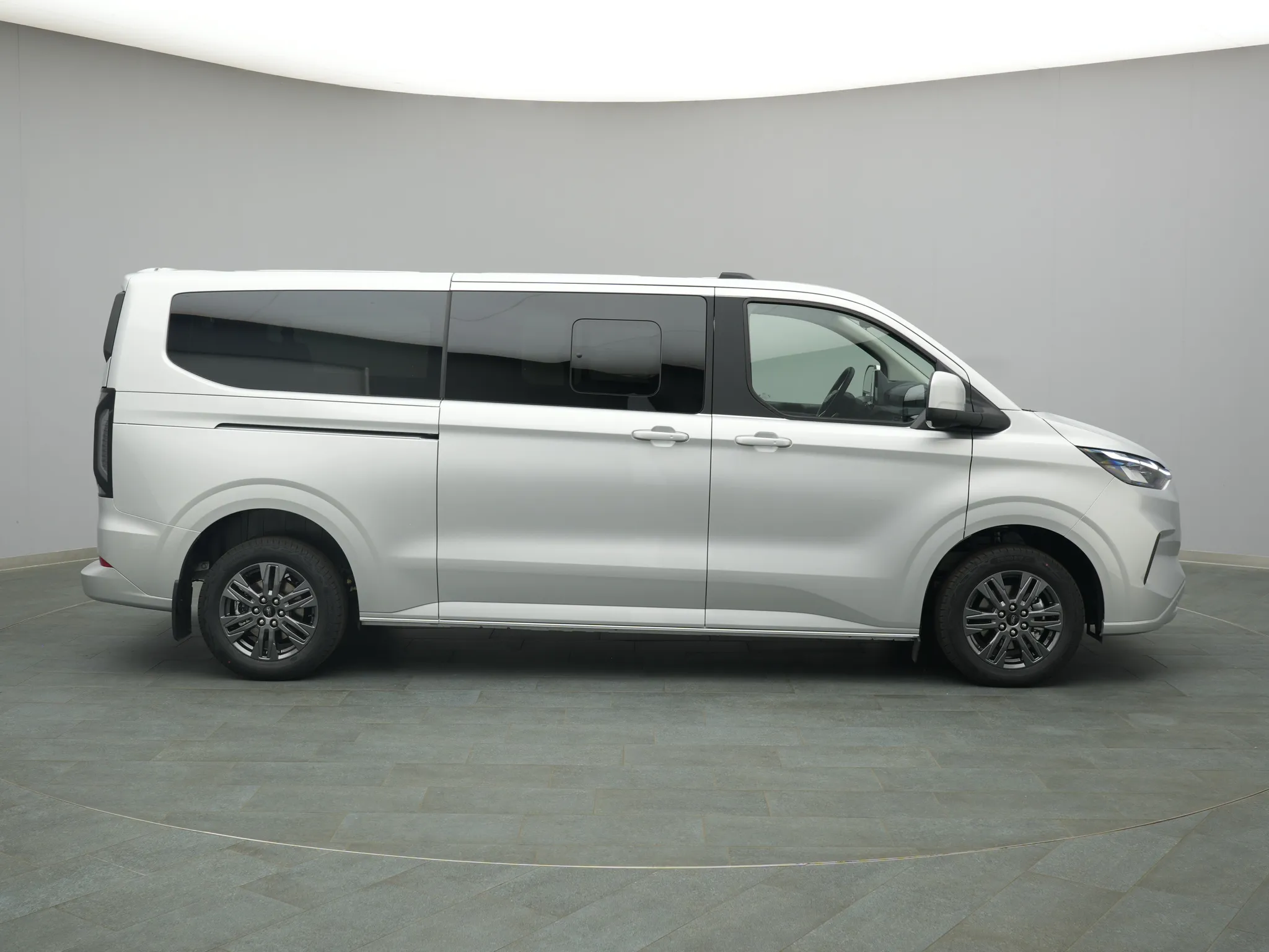 Ford Tourneo Custom – Bild 8