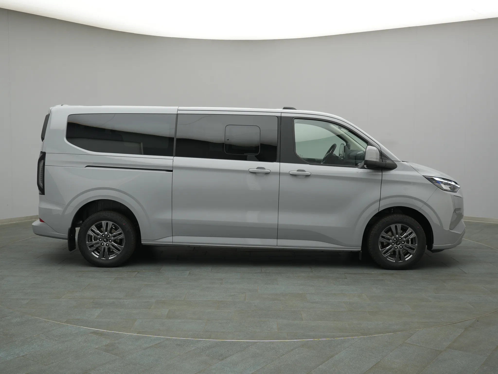 Ford Tourneo Custom – Bild 8