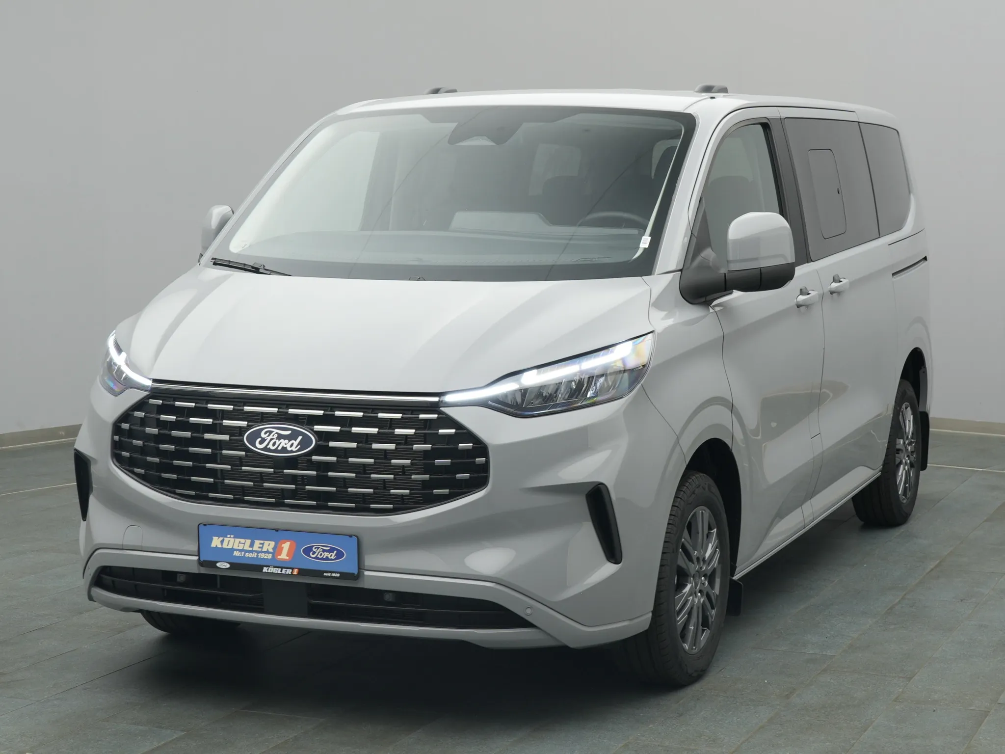 Ford Tourneo Custom 320 L1 Titanium 136PS / Navi Bild