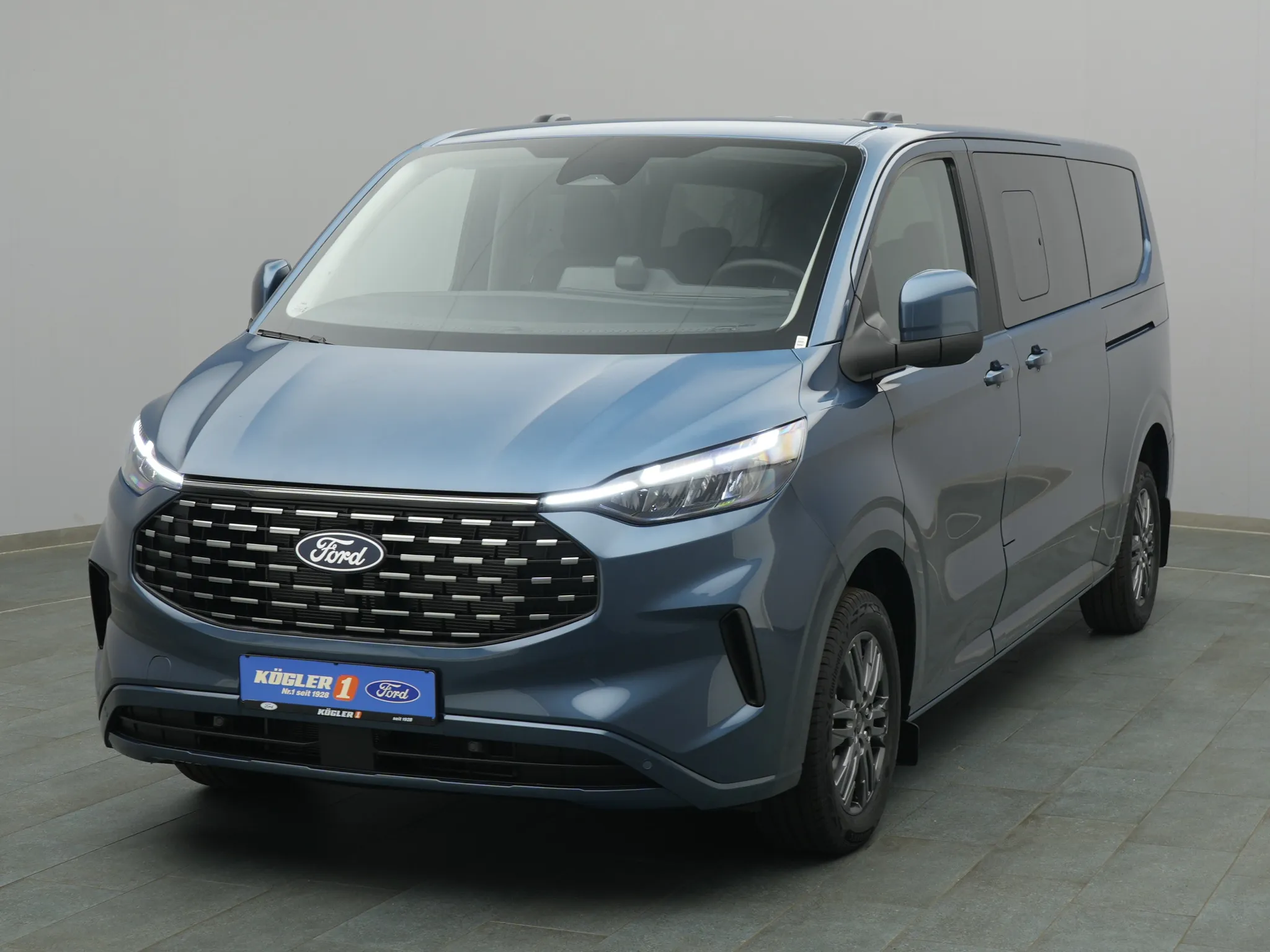 Ford Tourneo Custom 320 L2 Titanium 170PS Automatik Bild
