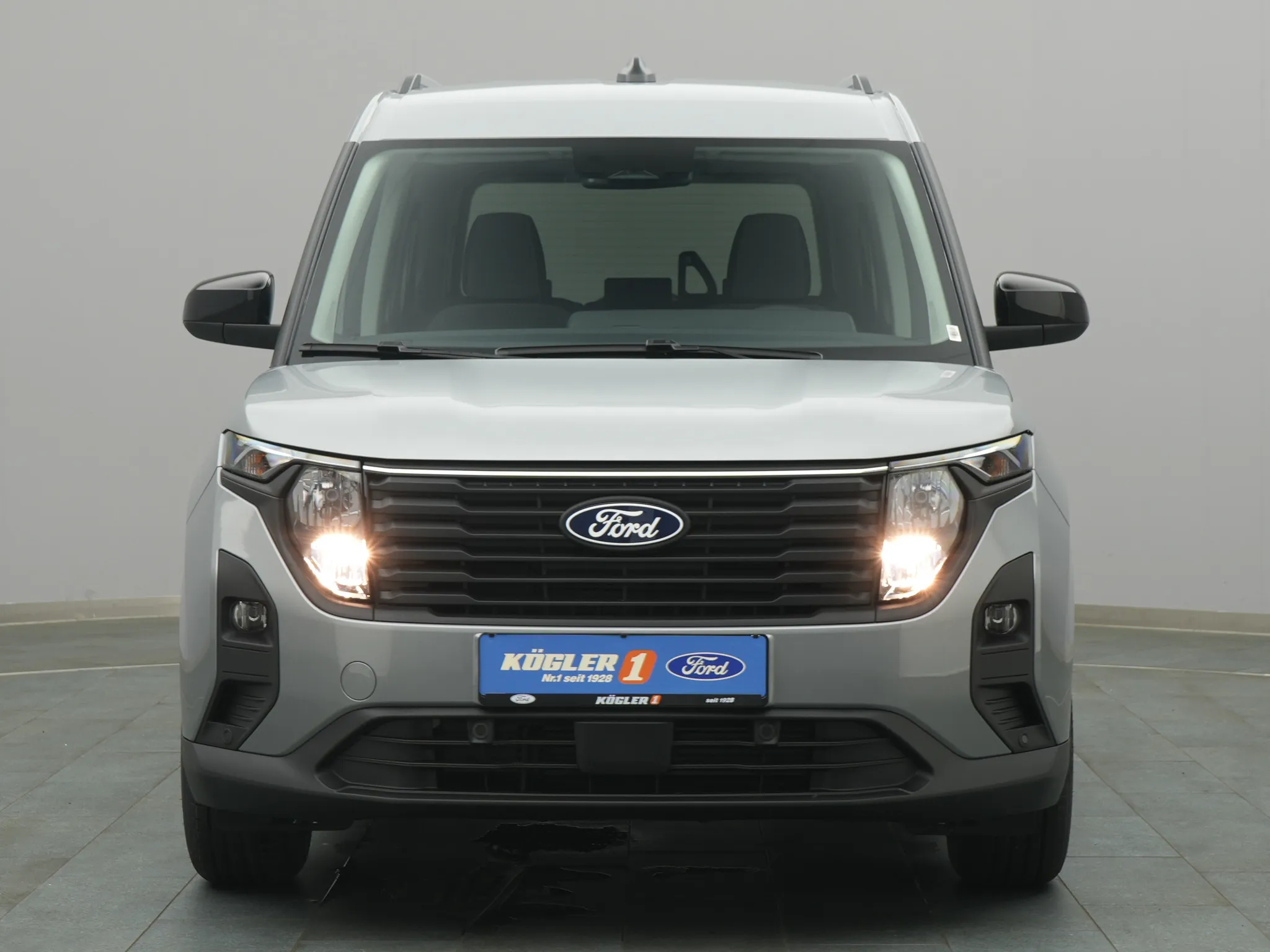 Ford Tourneo Courier Titanium – Bild 6