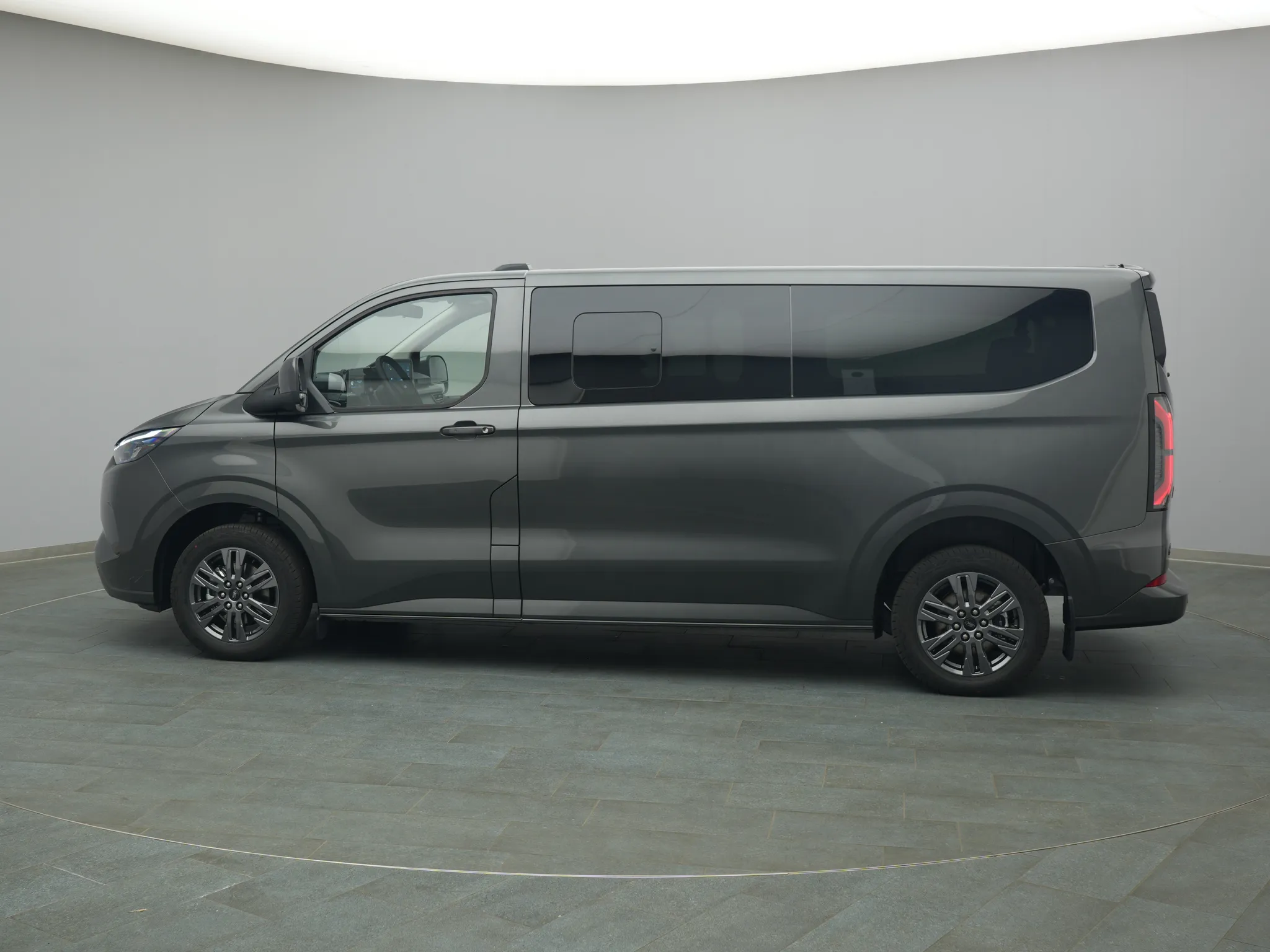 Ford E-Tourneo Custom – Bild 3