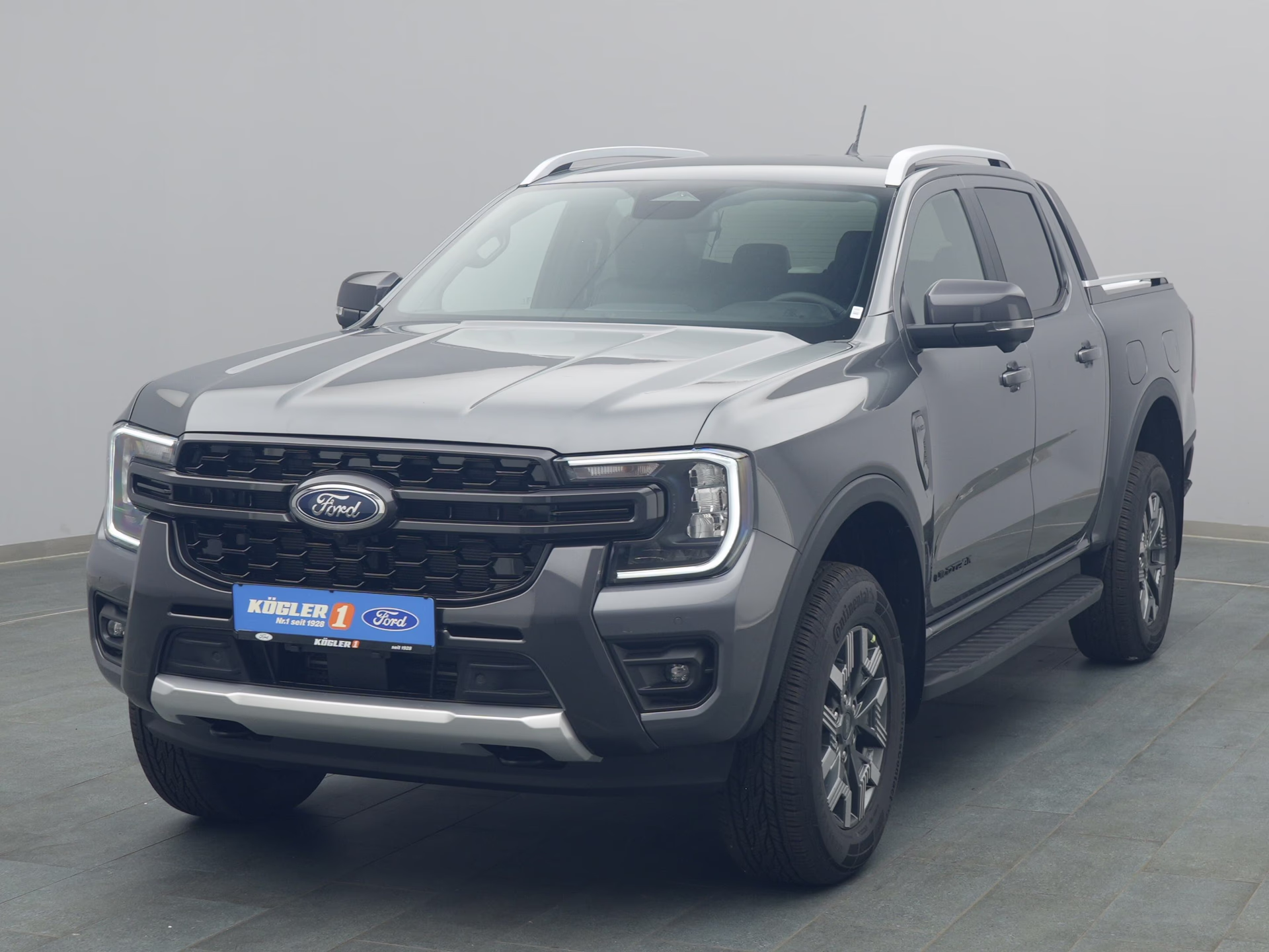 Ford Ranger DoKa Wildtrak in grau