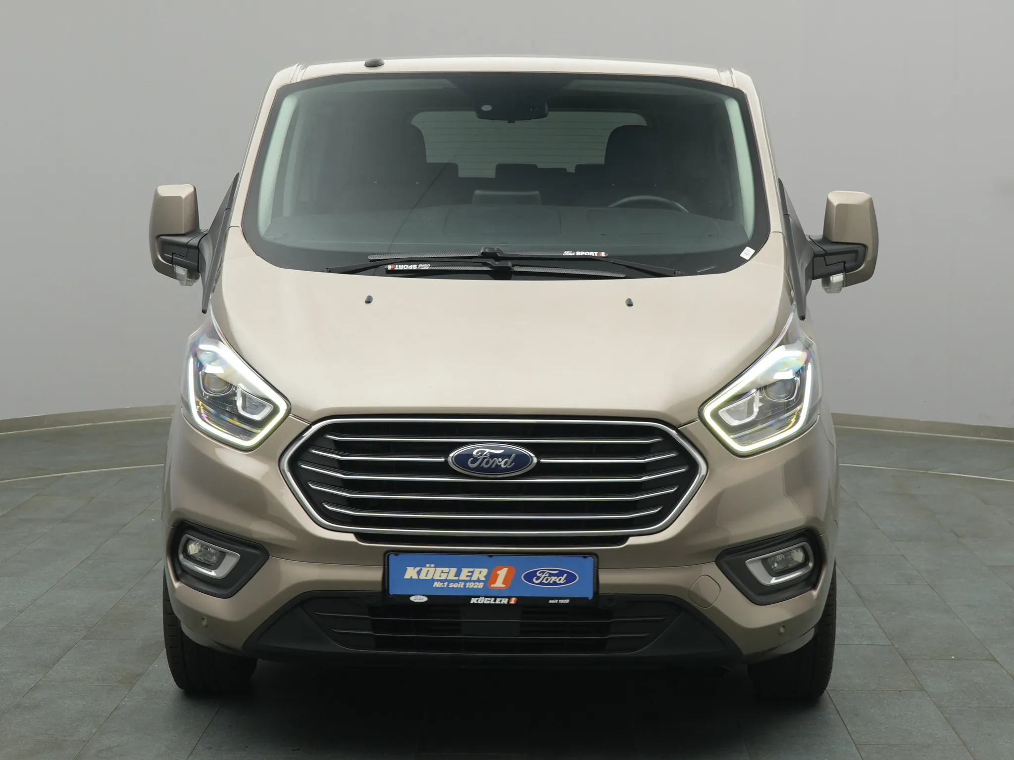 Ford Tourneo Custom – Bild 6