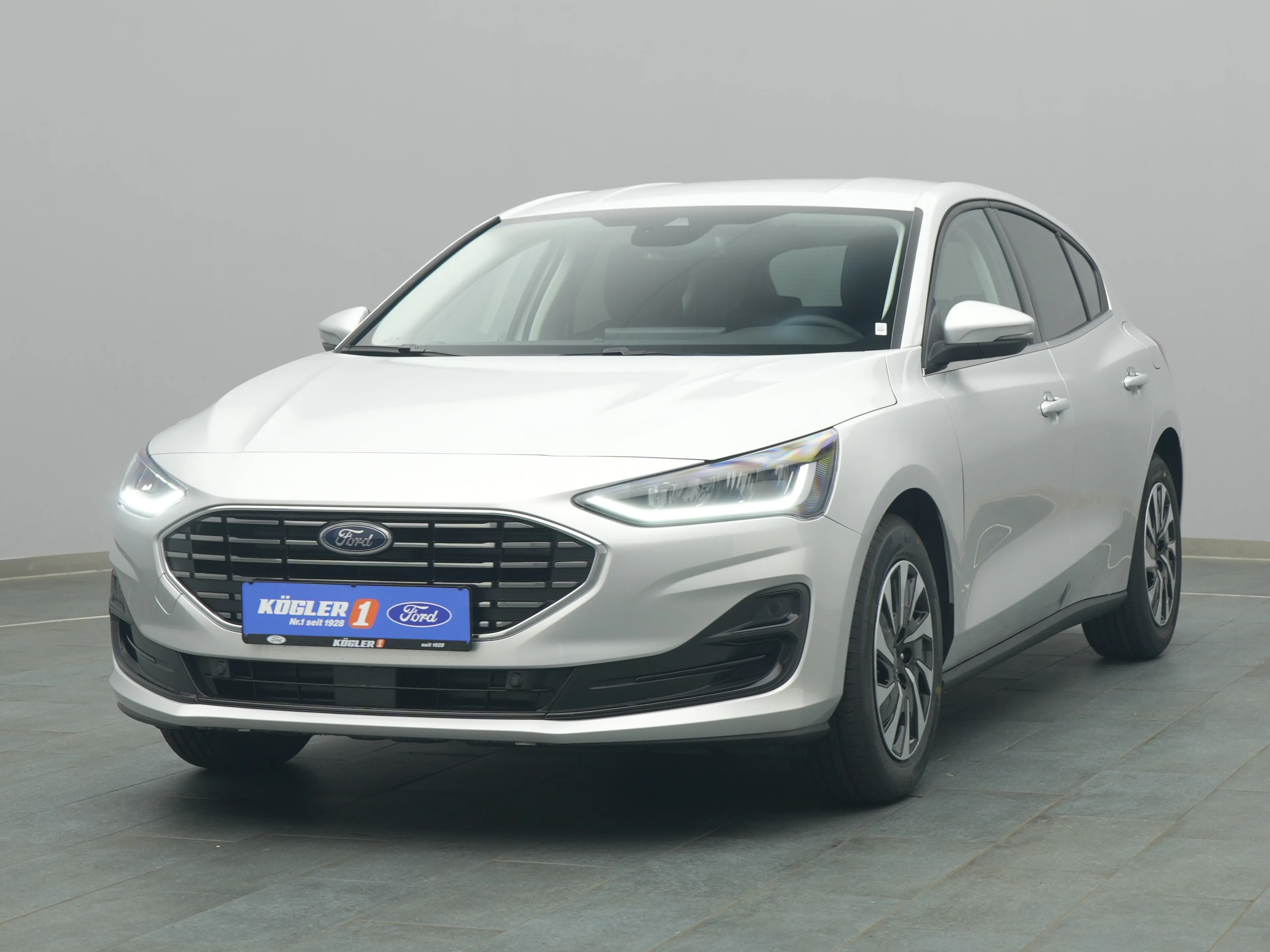 Ford Focus Titanium Edition 155PS / Automatik / ACC / PDCBild
